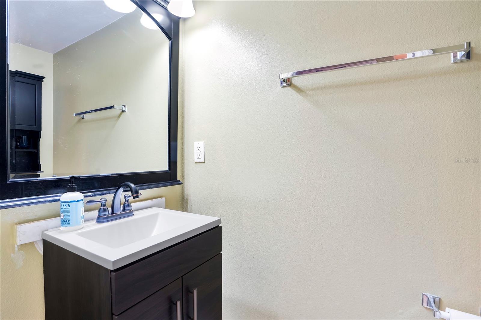 Image 19 of 44 For 2708 Orpha Lane