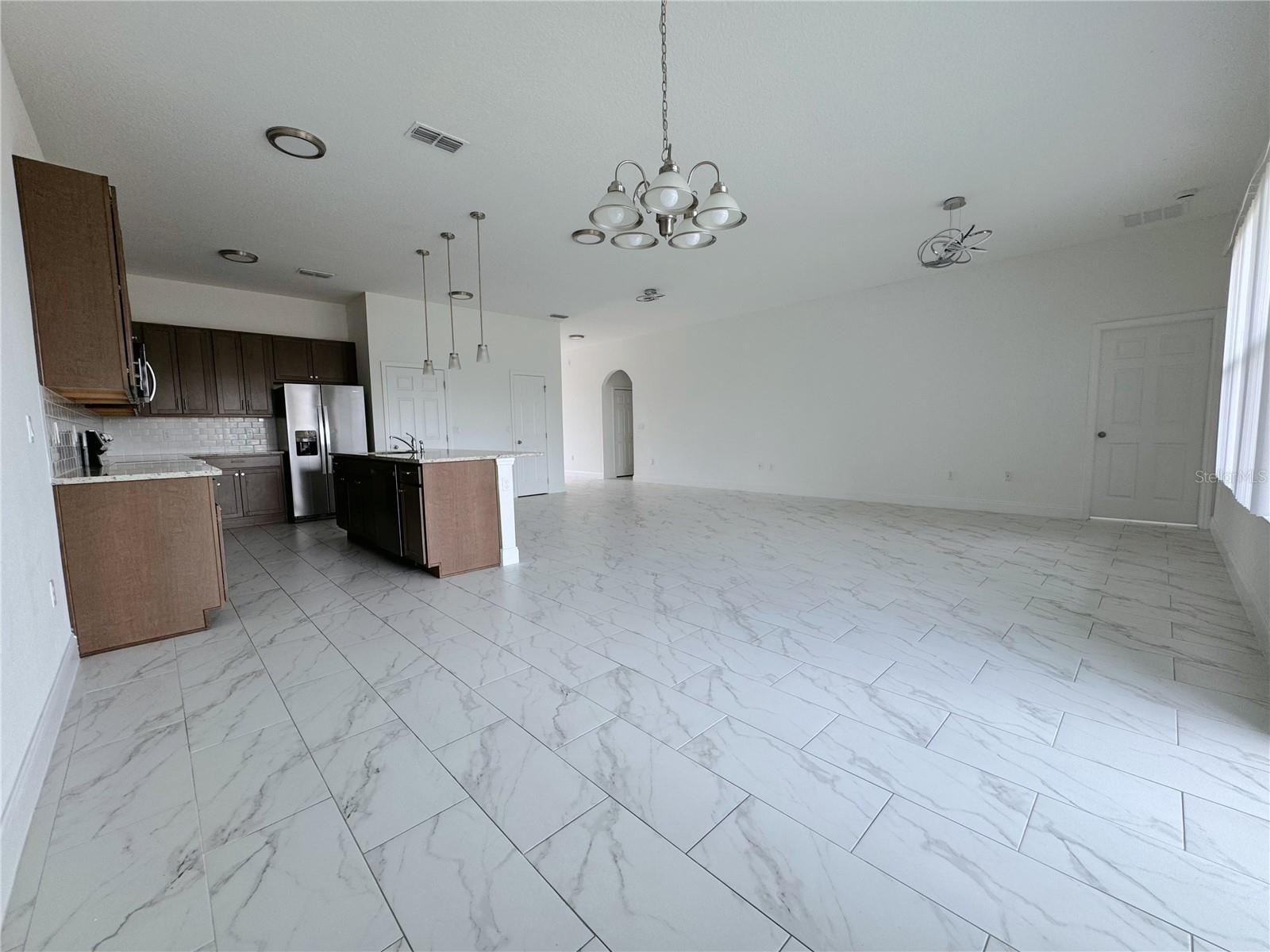 Image 15 of 29 For 725 Dennis Street