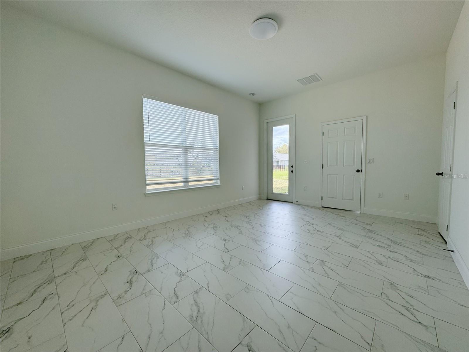 Image 22 of 29 For 725 Dennis Street