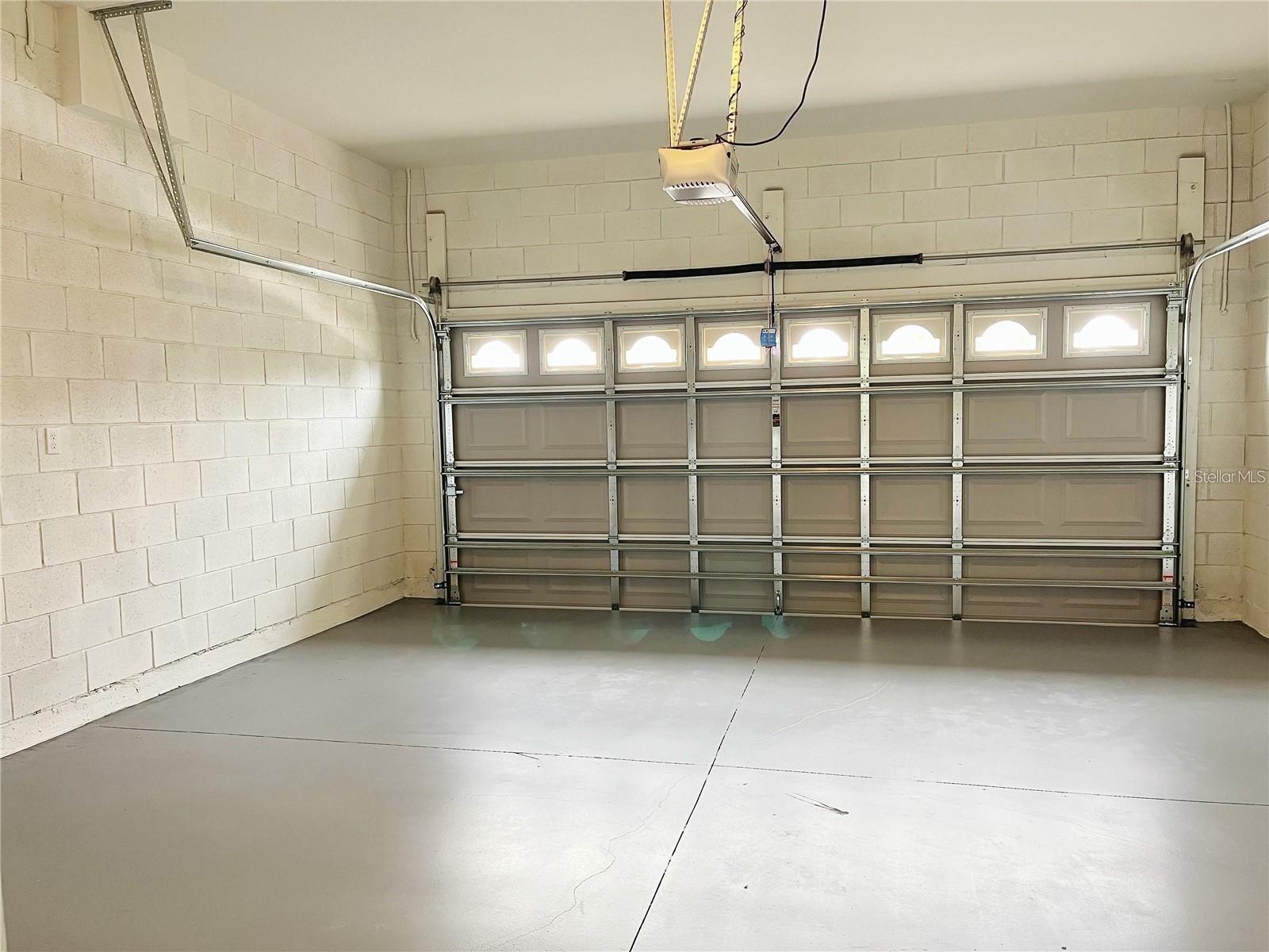 Image 26 of 29 For 725 Dennis Street