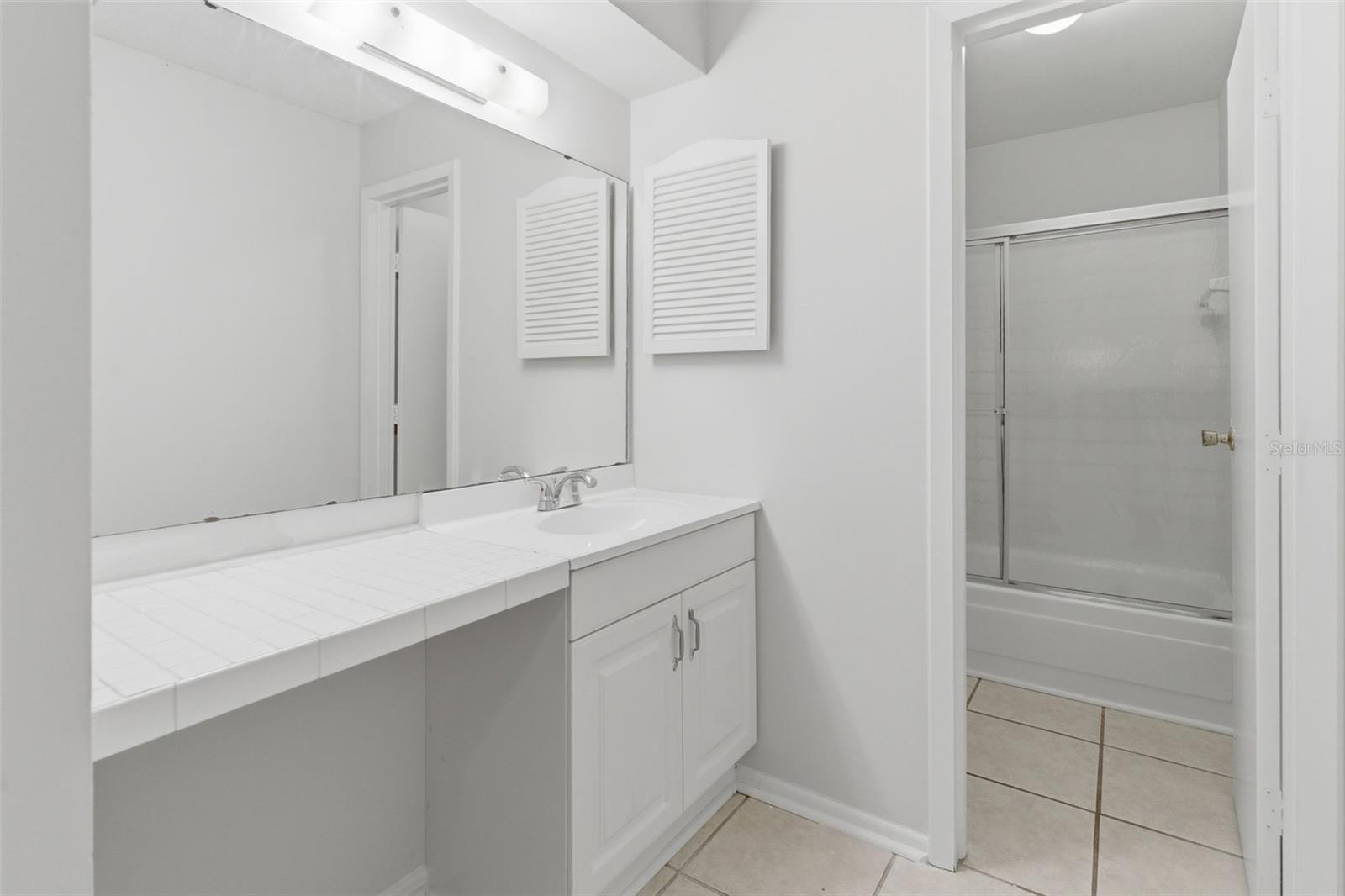 Image 11 of 21 For 526 Heatherton Village