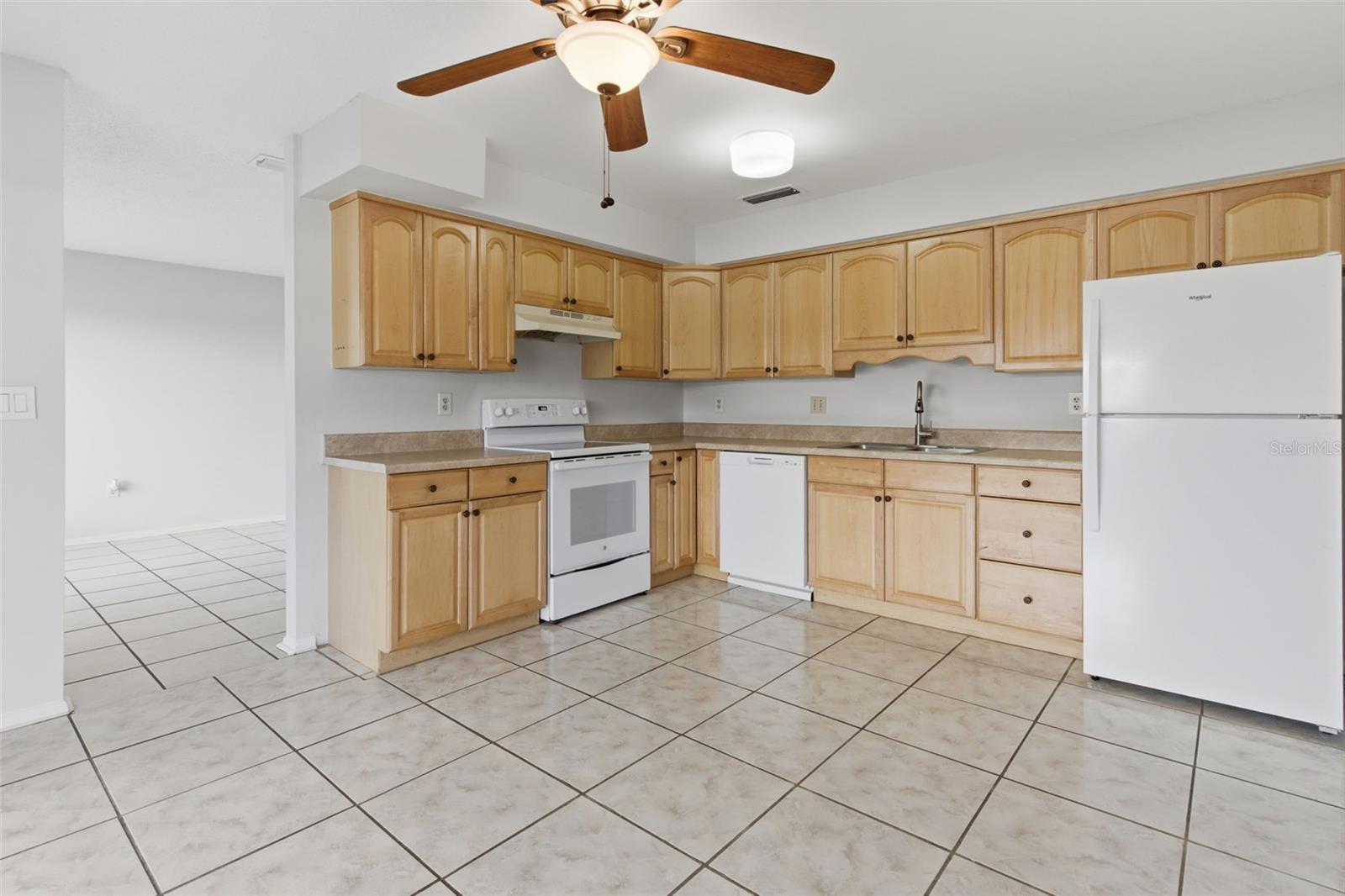 Image 6 of 21 For 526 Heatherton Village