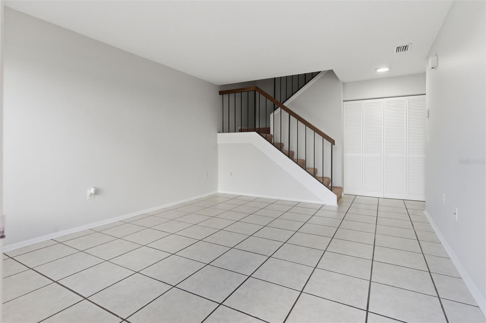 Image 7 of 21 For 526 Heatherton Village