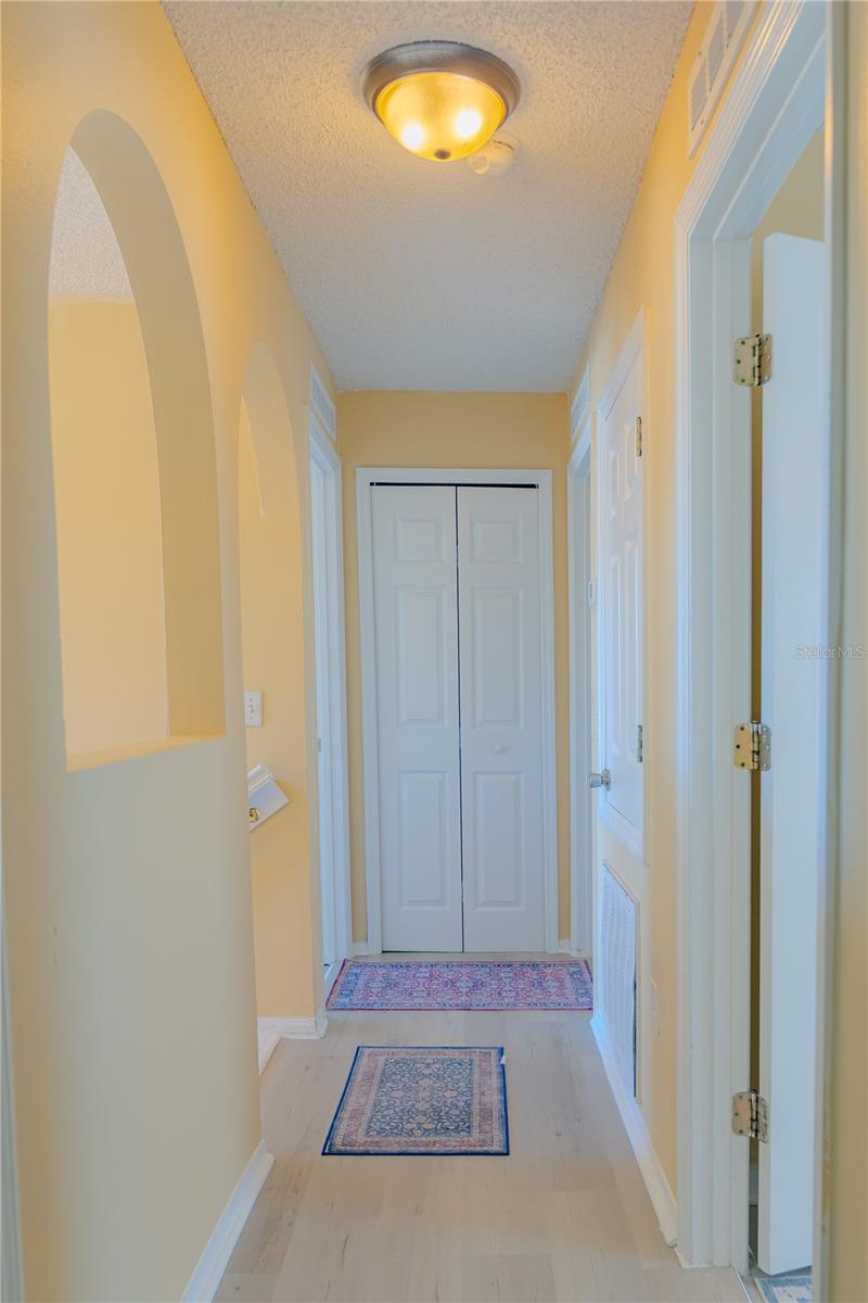 Image 17 of 42 For 274 Curtis Avenue