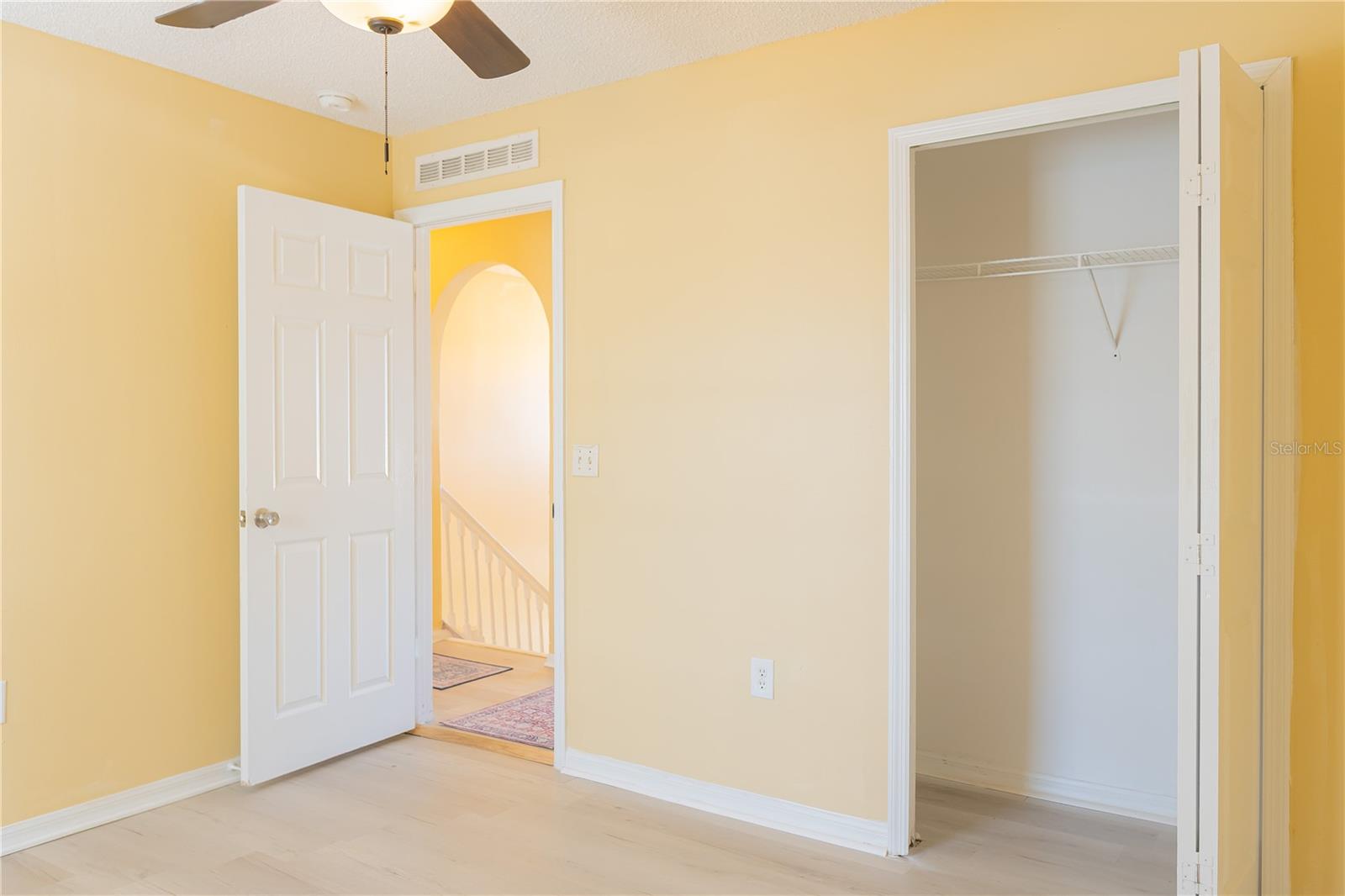 Image 22 of 42 For 274 Curtis Avenue