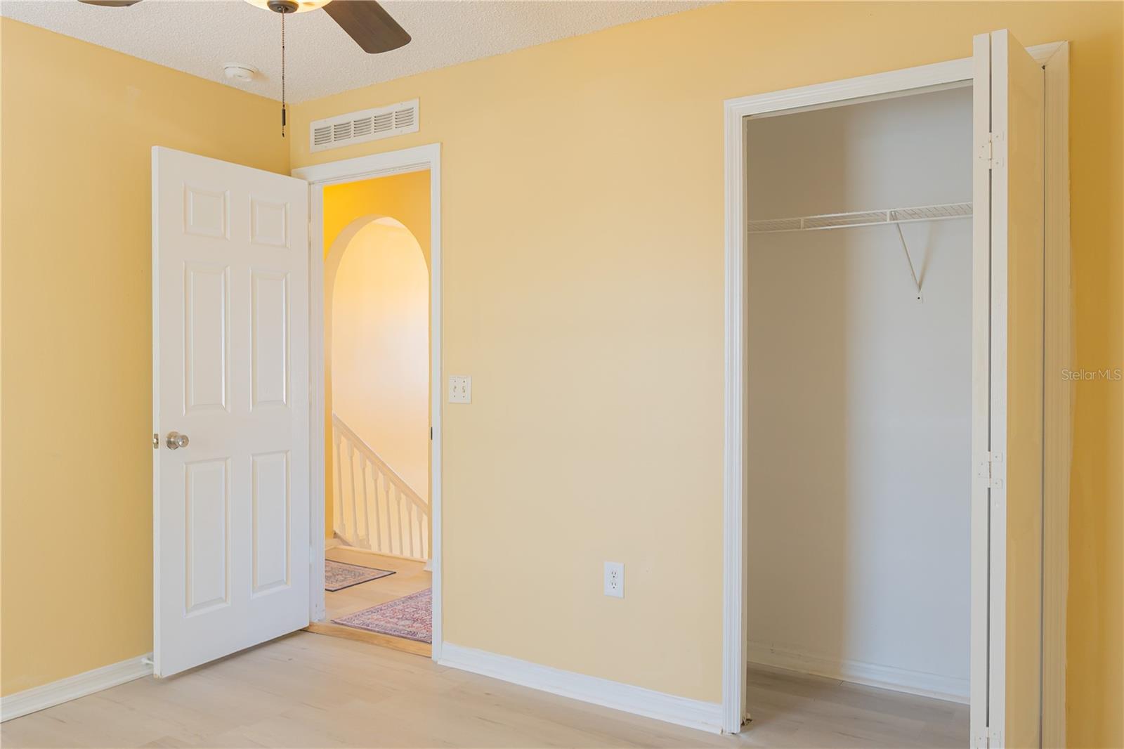 Image 23 of 42 For 274 Curtis Avenue