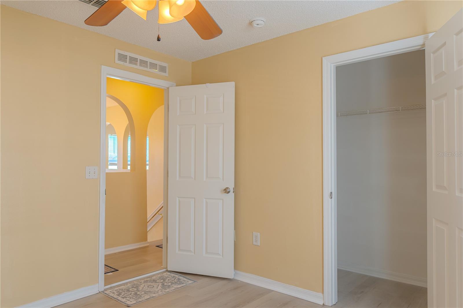 Image 25 of 42 For 274 Curtis Avenue