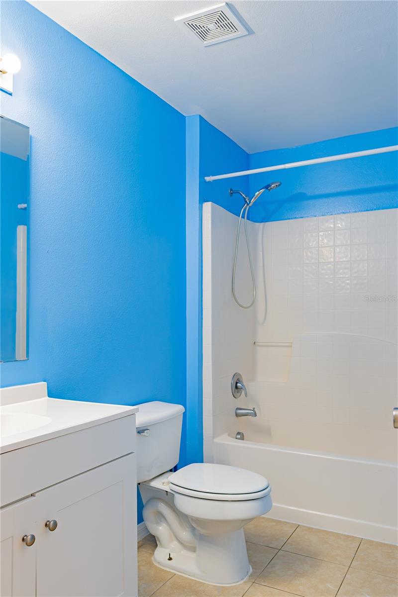 Image 26 of 42 For 274 Curtis Avenue