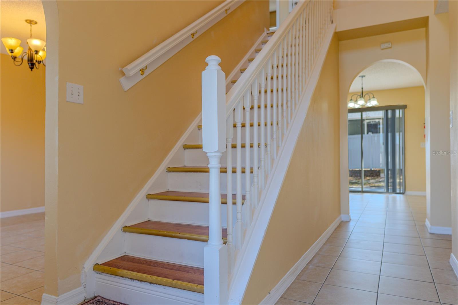 Image 4 of 42 For 274 Curtis Avenue