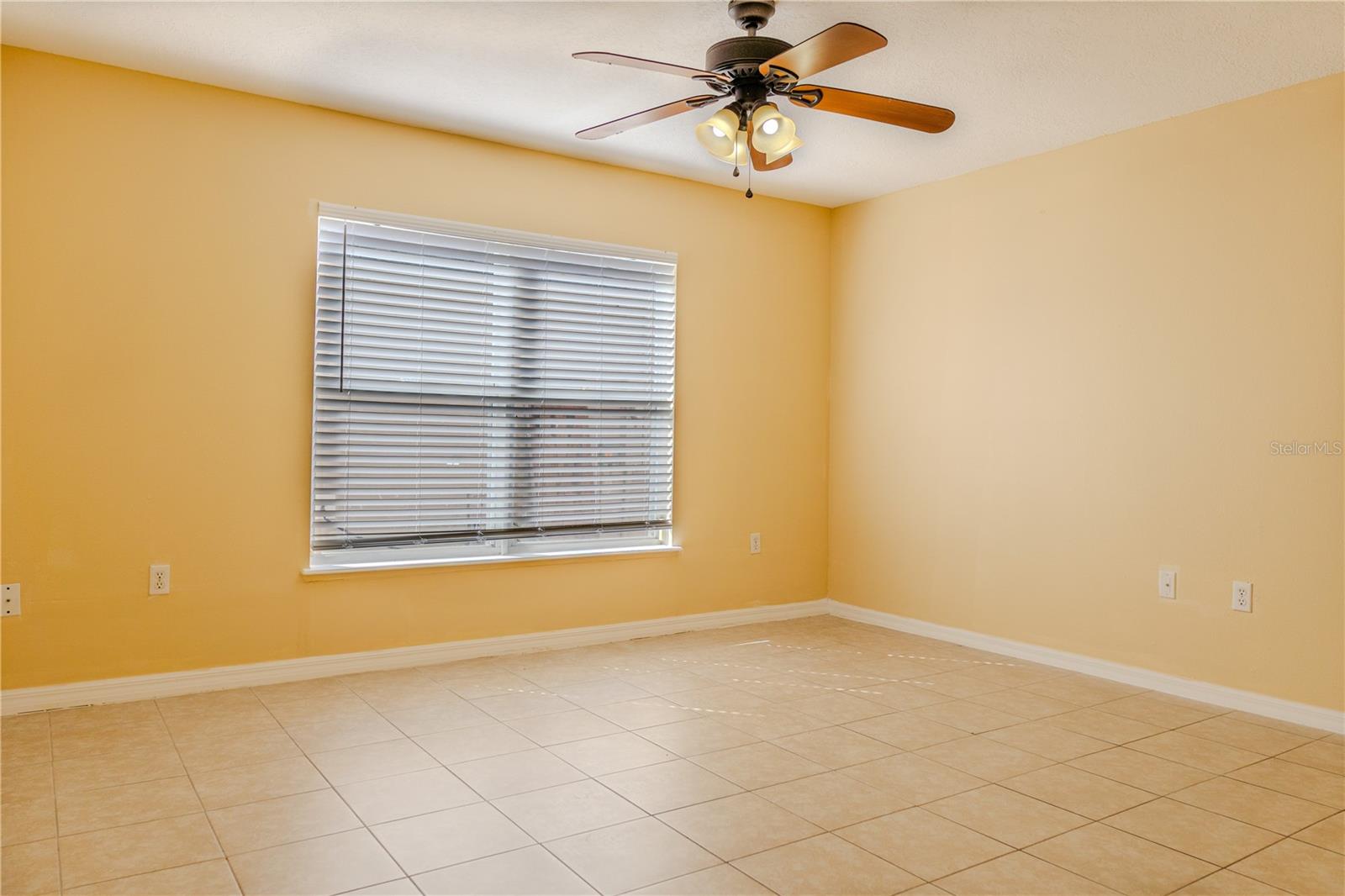 Image 8 of 42 For 274 Curtis Avenue