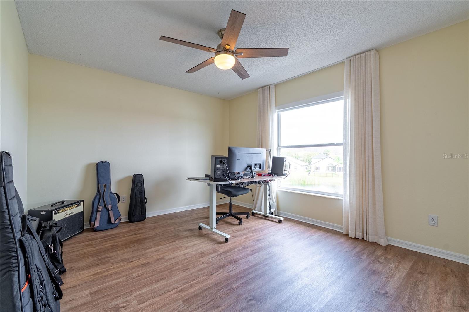 Image 33 of 39 For 13731 Waterhouse Way