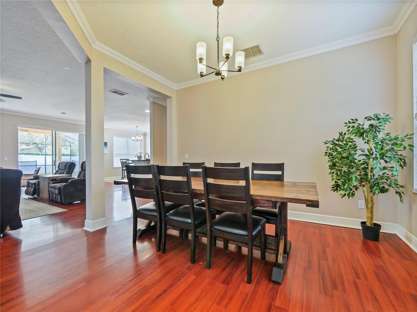 Image 7 of 46 For 2522 Double Tree Place