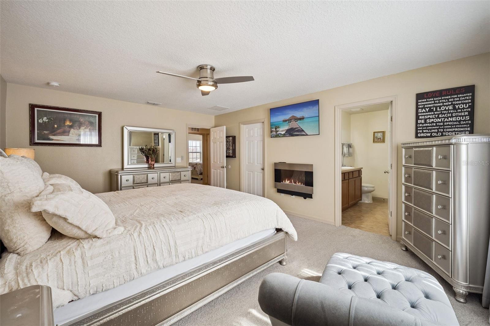 Image 31 of 51 For 8734 Hinsdale Heights Drive