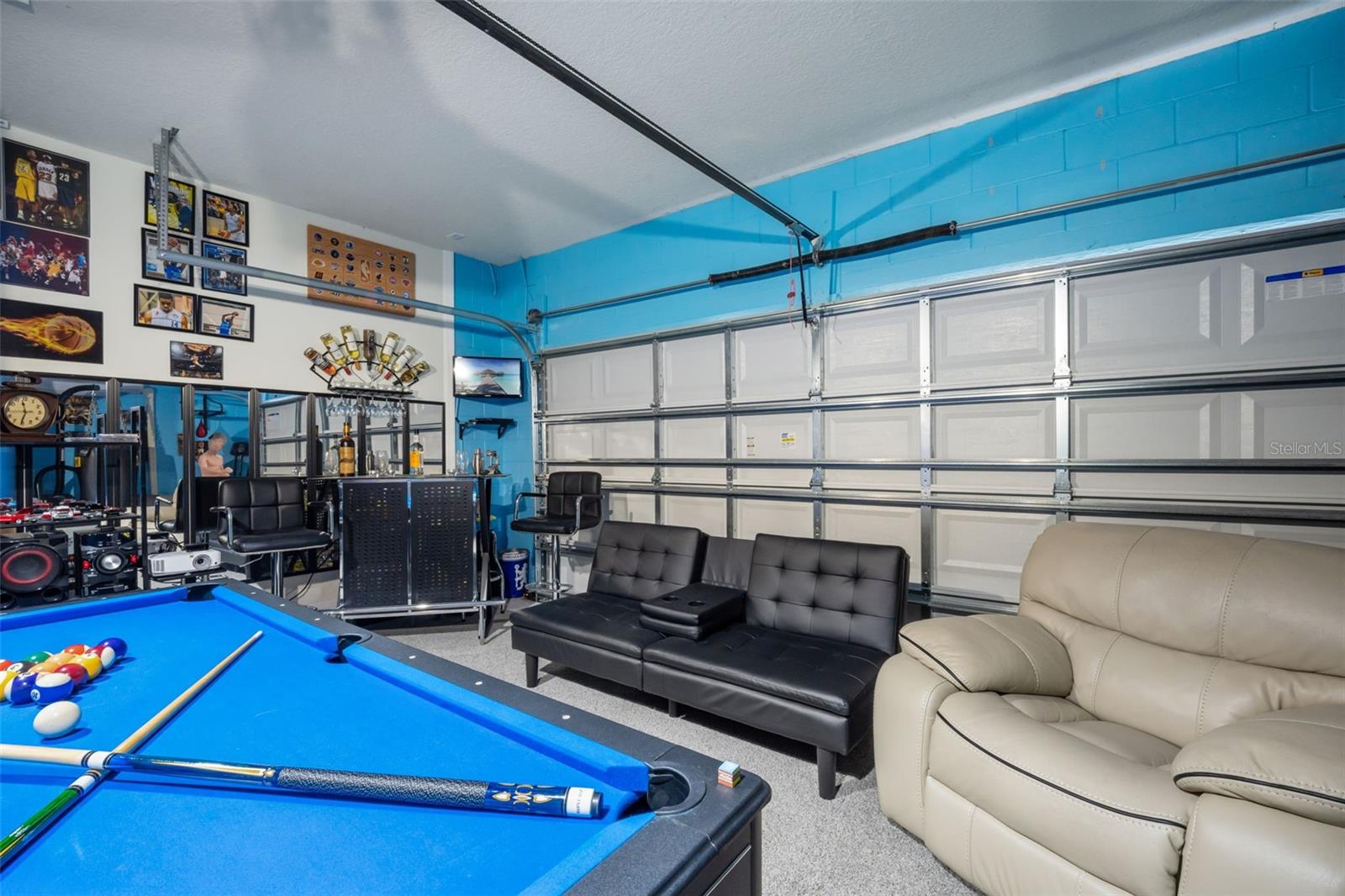 Image 33 of 51 For 8734 Hinsdale Heights Drive