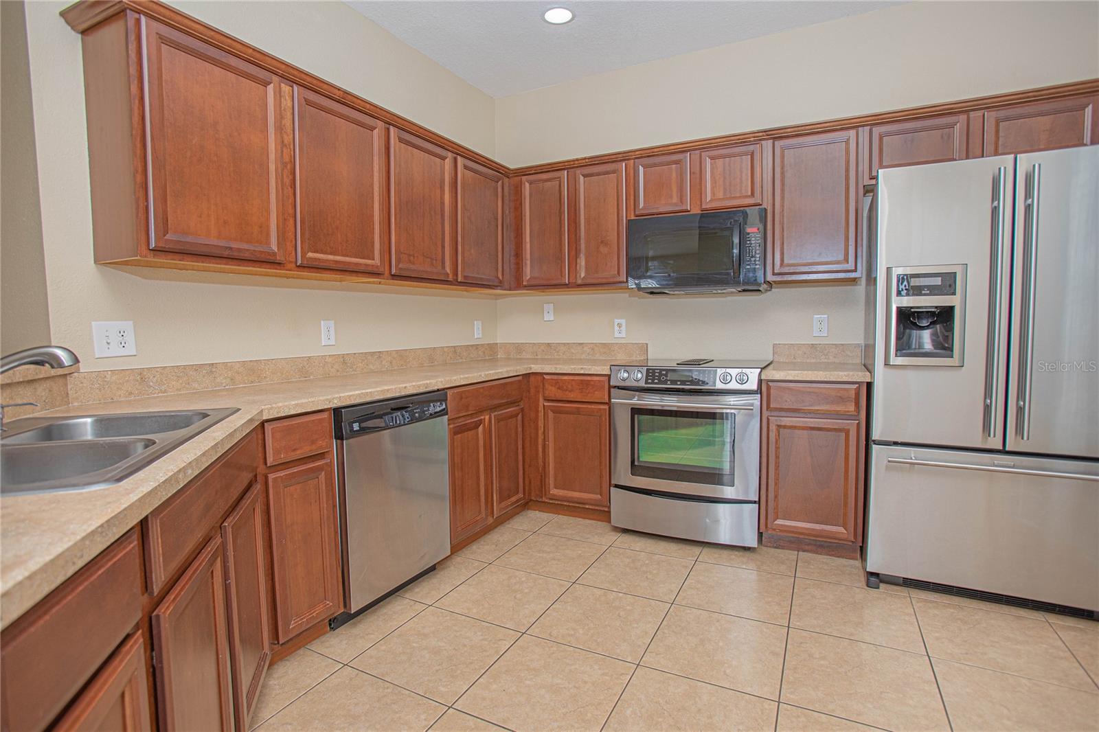 Image 11 of 35 For 6468 Goldenrod Road 34b