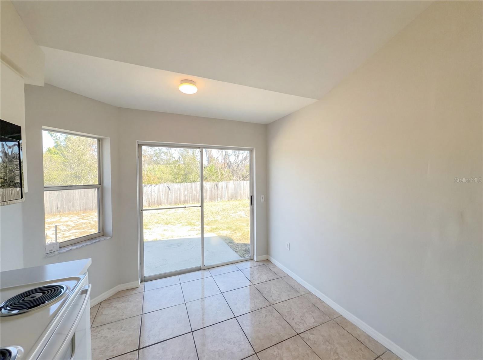 Image 11 of 19 For 166 Greenwich Street