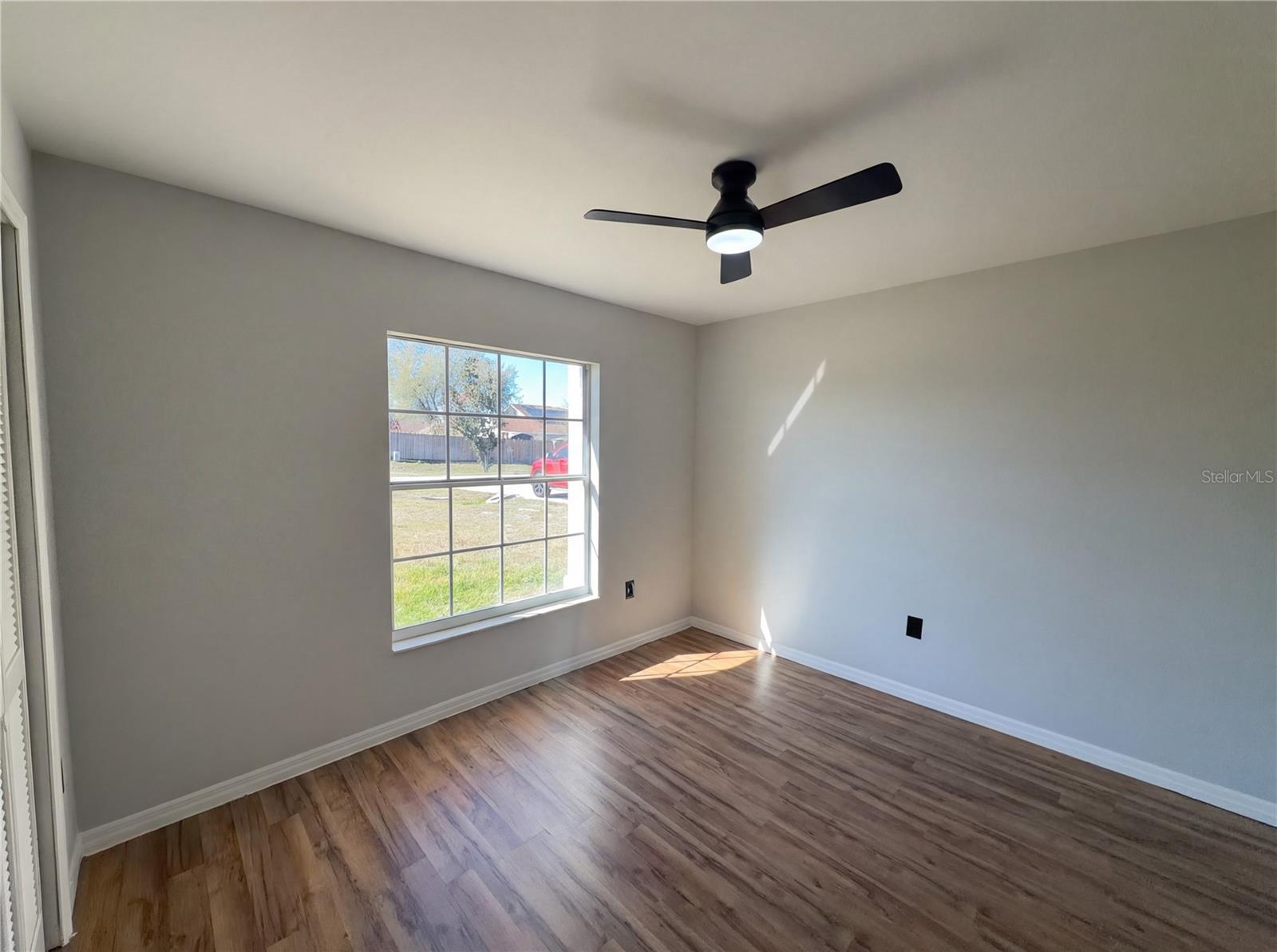 Image 15 of 19 For 166 Greenwich Street