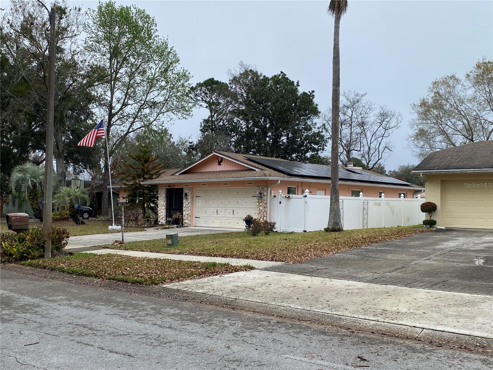 Image 4 of 9 For 1012 Forest Circle