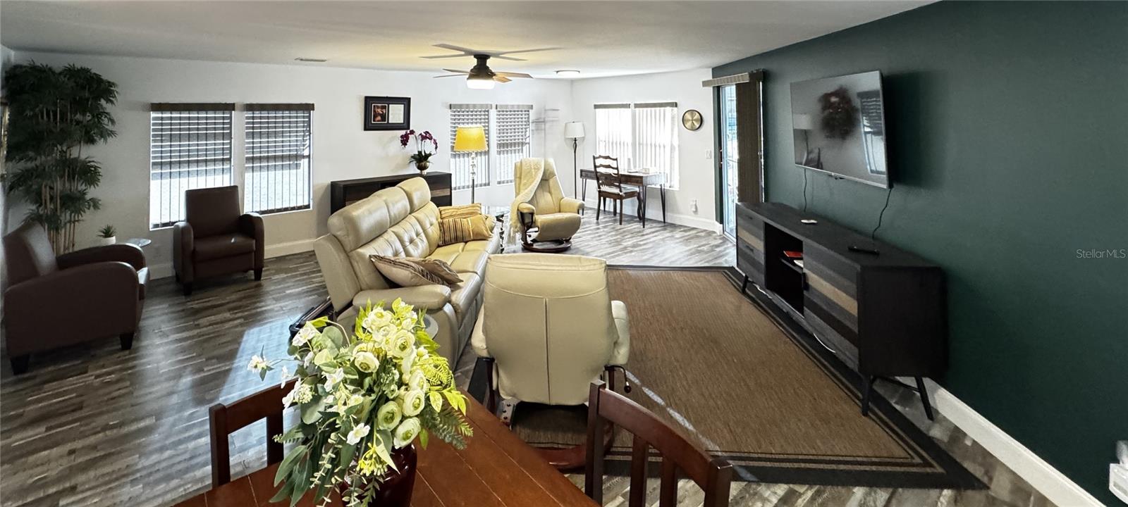 Image 19 of 34 For 3401 Wax Myrtle Circle 1745