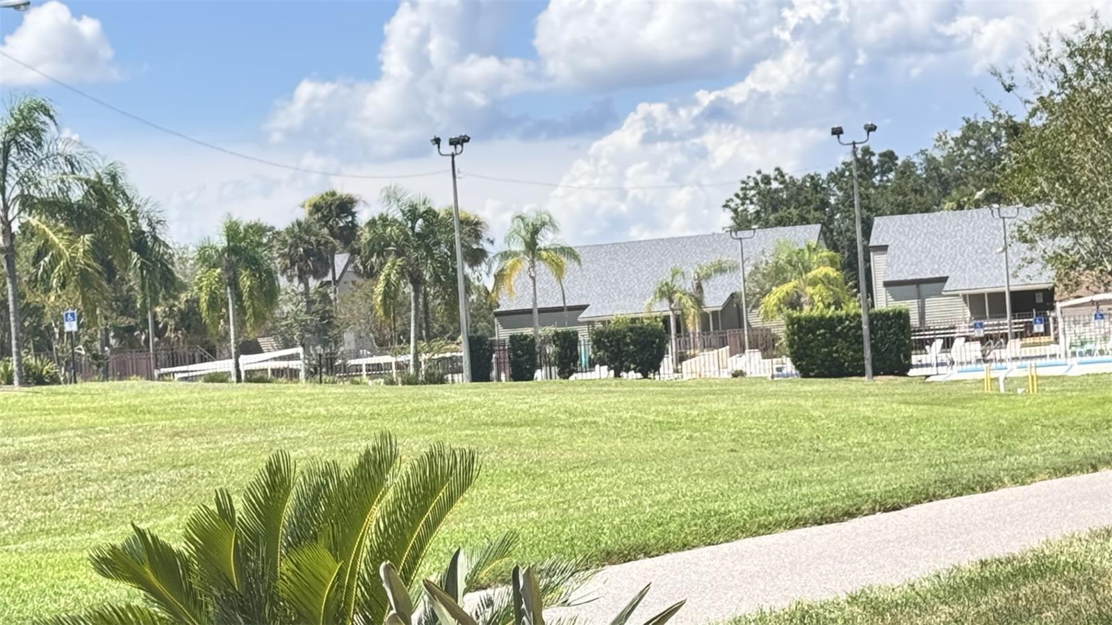 Image 28 of 34 For 3401 Wax Myrtle Circle 1745