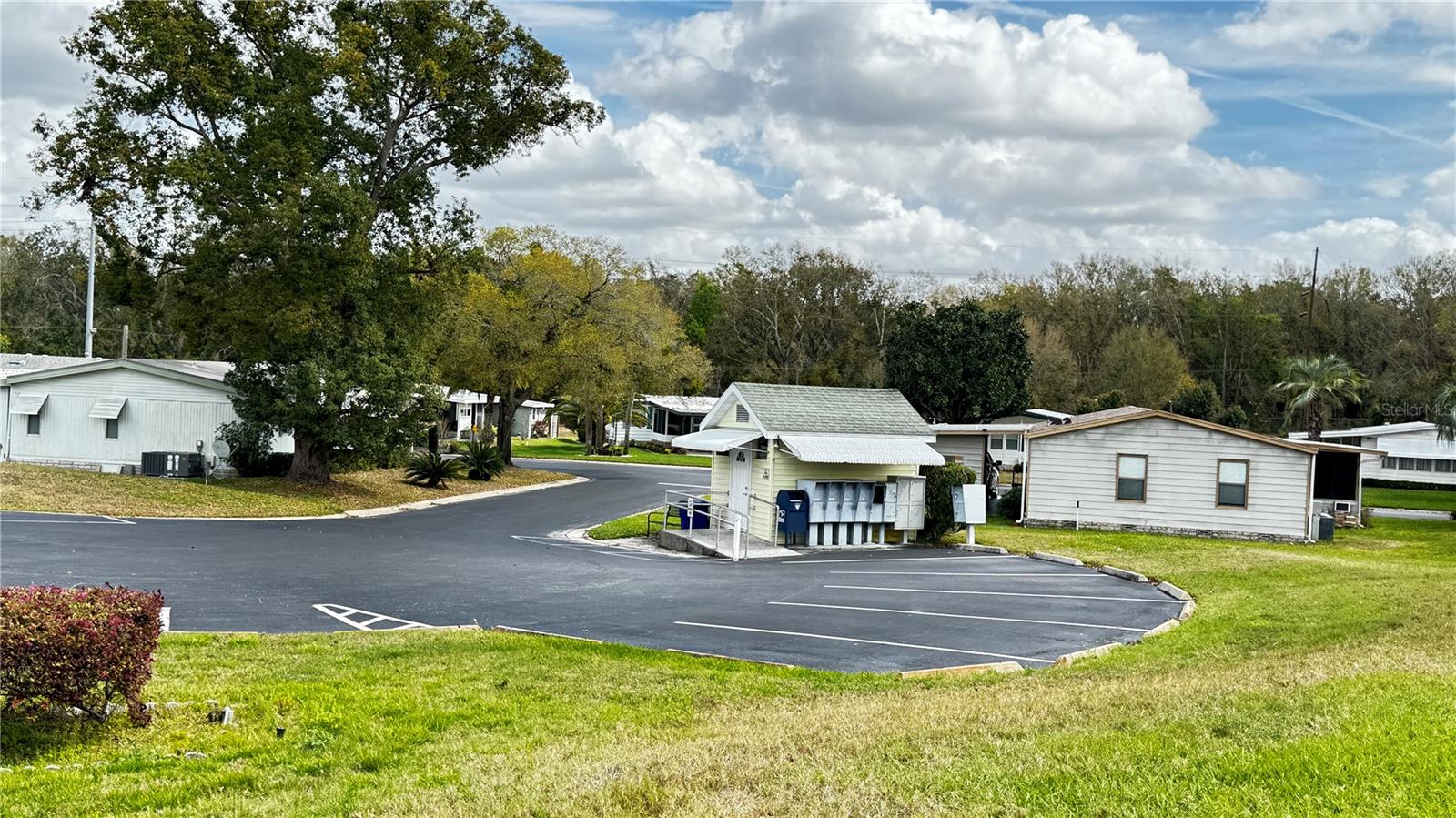 Image 31 of 34 For 3401 Wax Myrtle Circle 1745