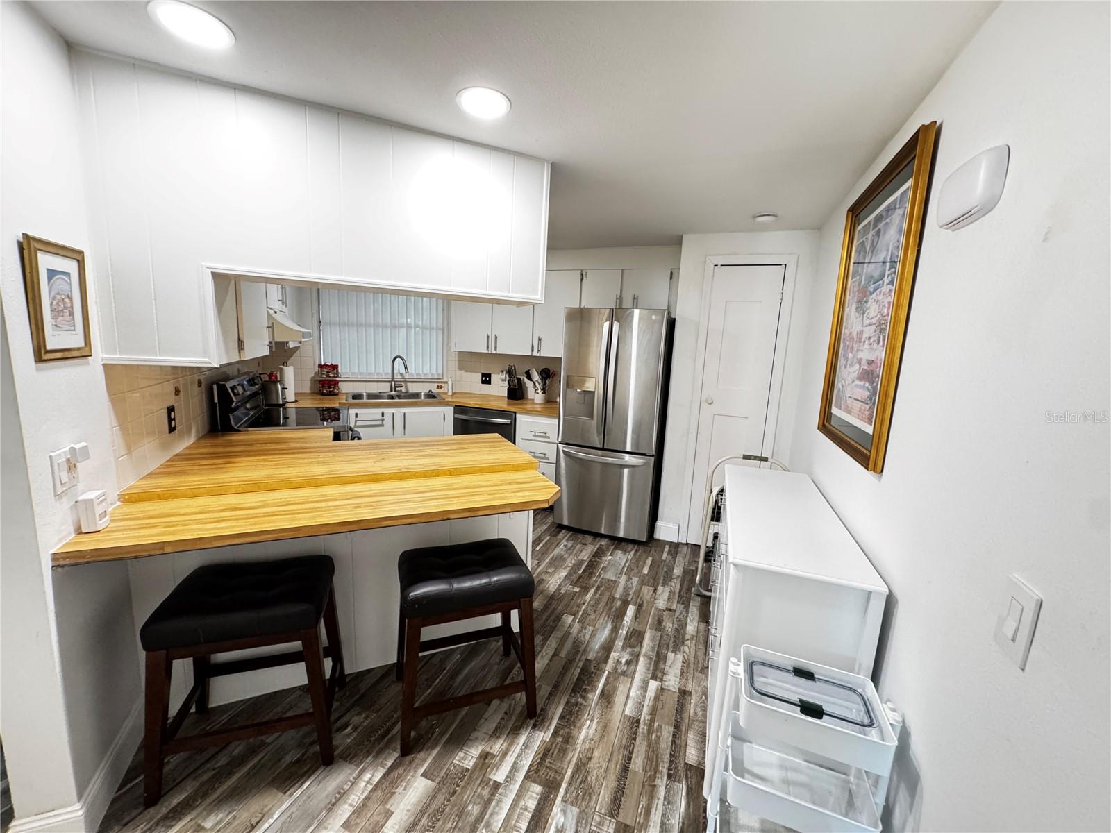 Image 7 of 34 For 3401 Wax Myrtle Circle 1745