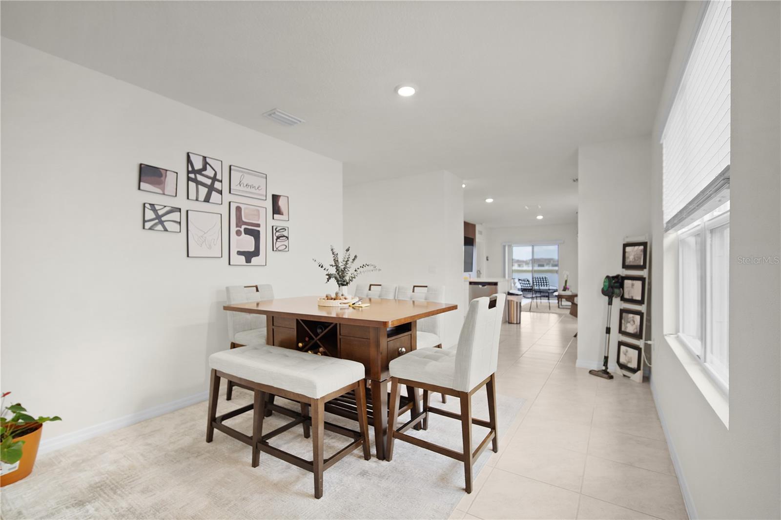 Image 16 of 38 For 1749 Southfork Drive