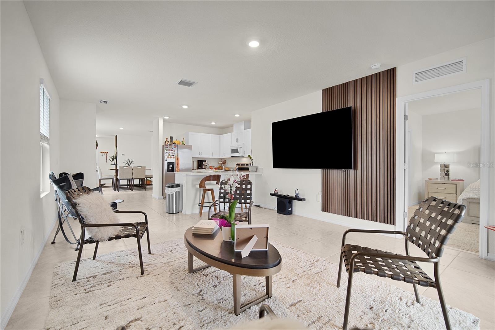 Image 27 of 38 For 1749 Southfork Drive