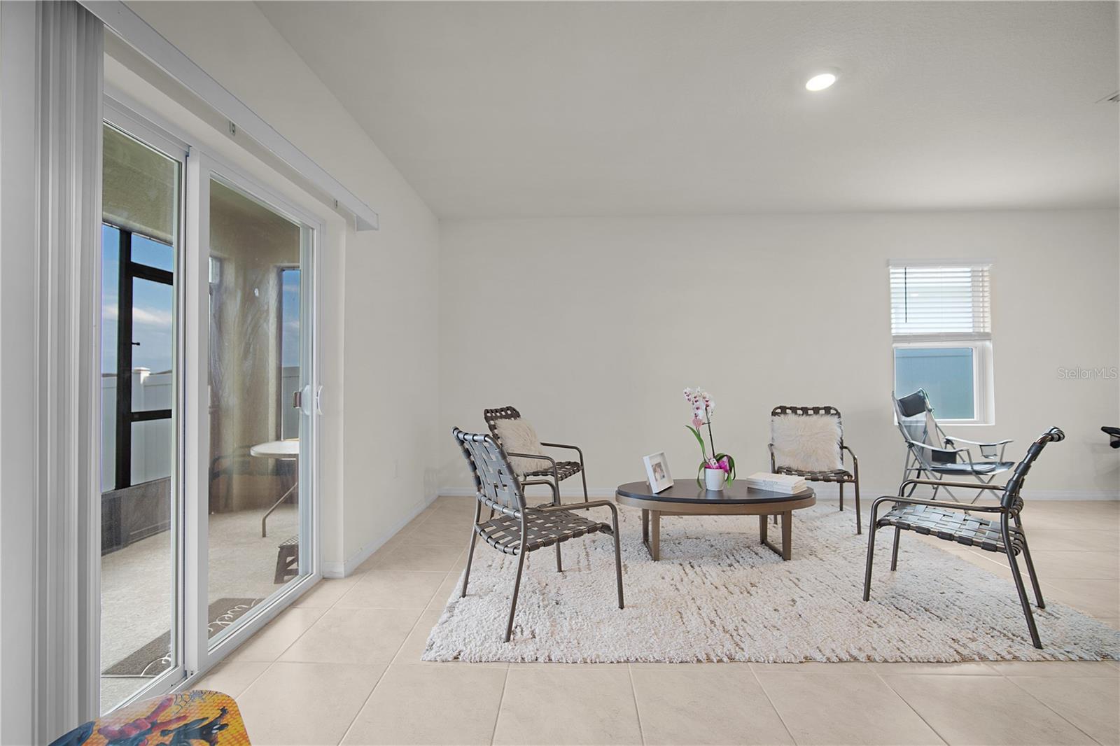 Image 28 of 38 For 1749 Southfork Drive