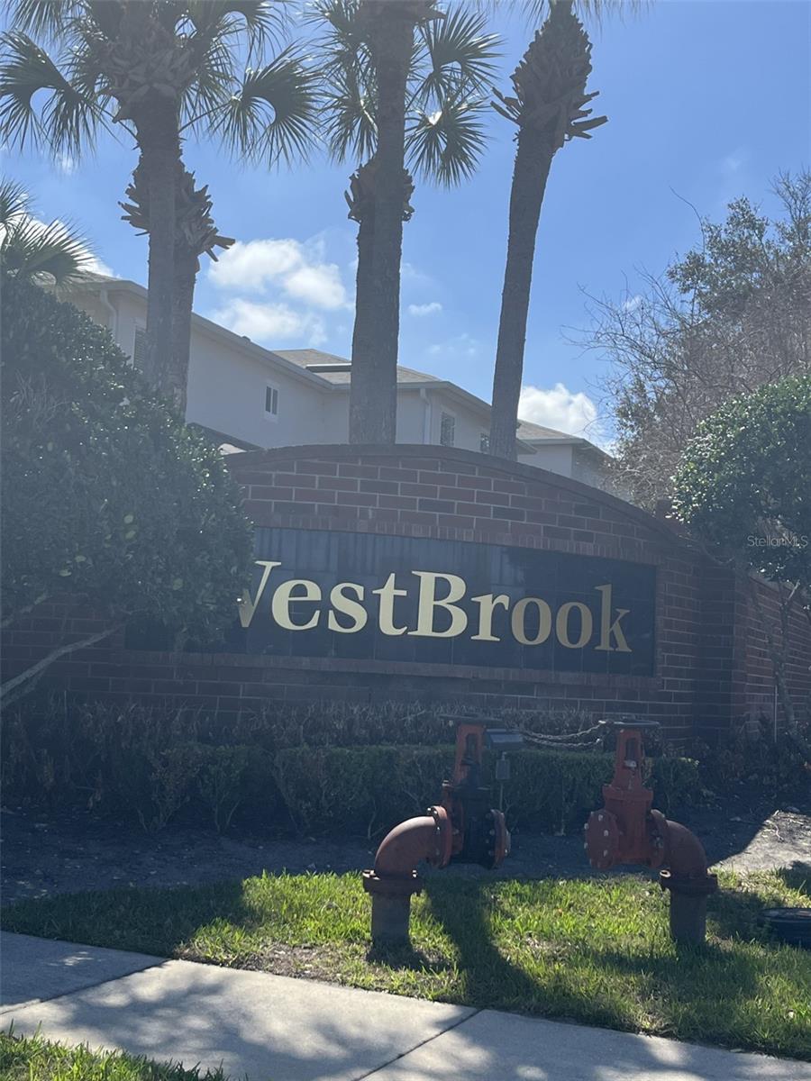 Image 2 of 25 For 1366 Priory Circle 8