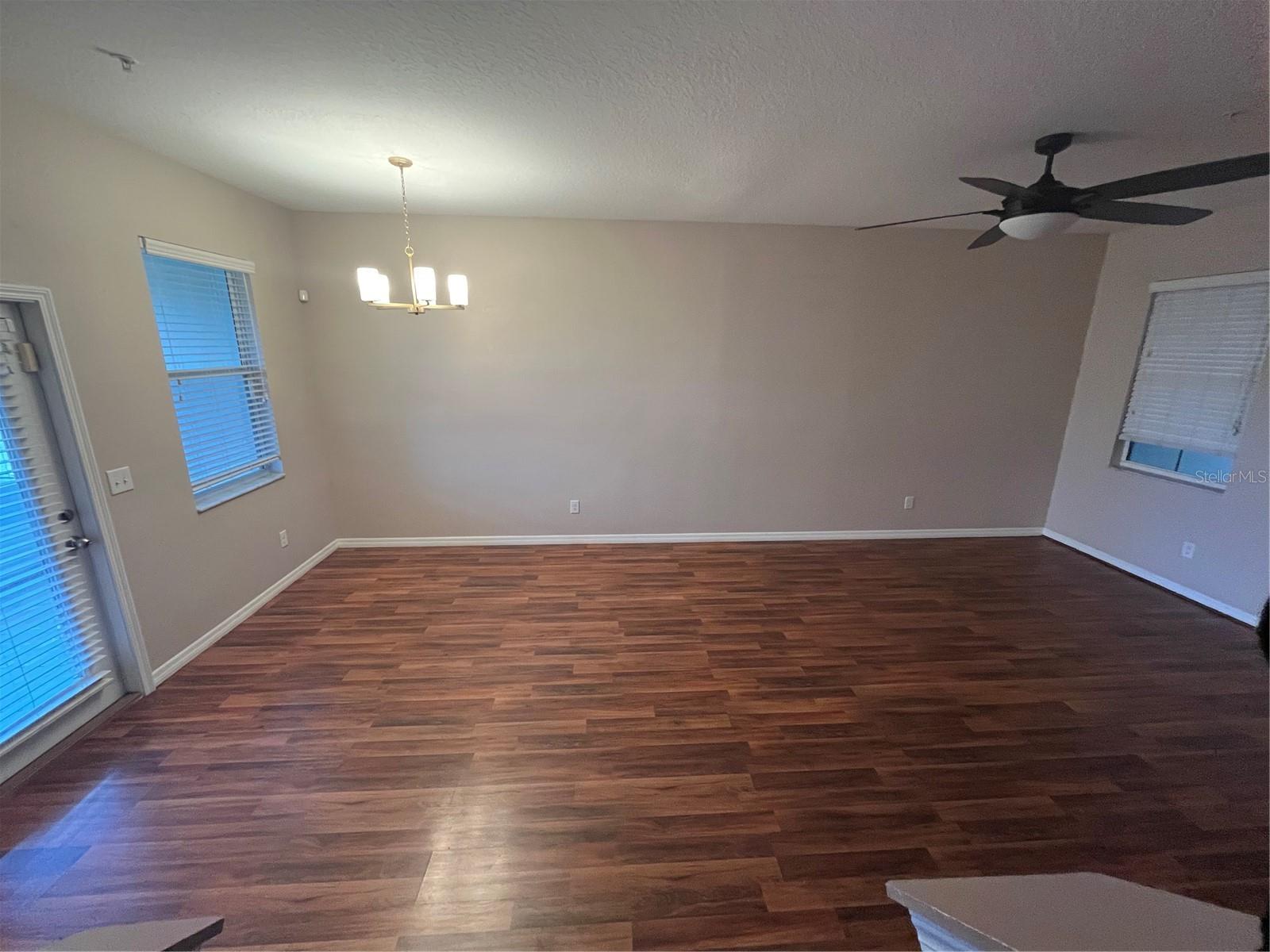 Image 6 of 25 For 1366 Priory Circle 8