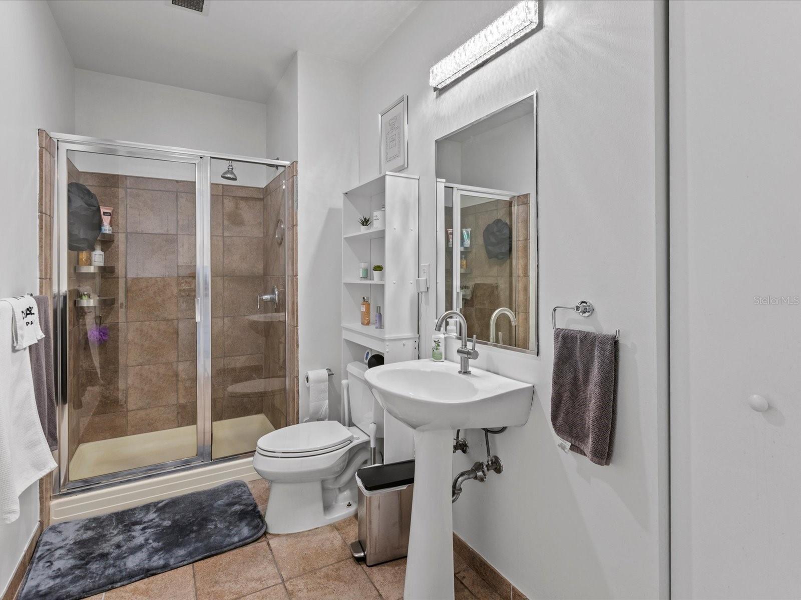 Image 12 of 38 For 150 Robinson Street 2906