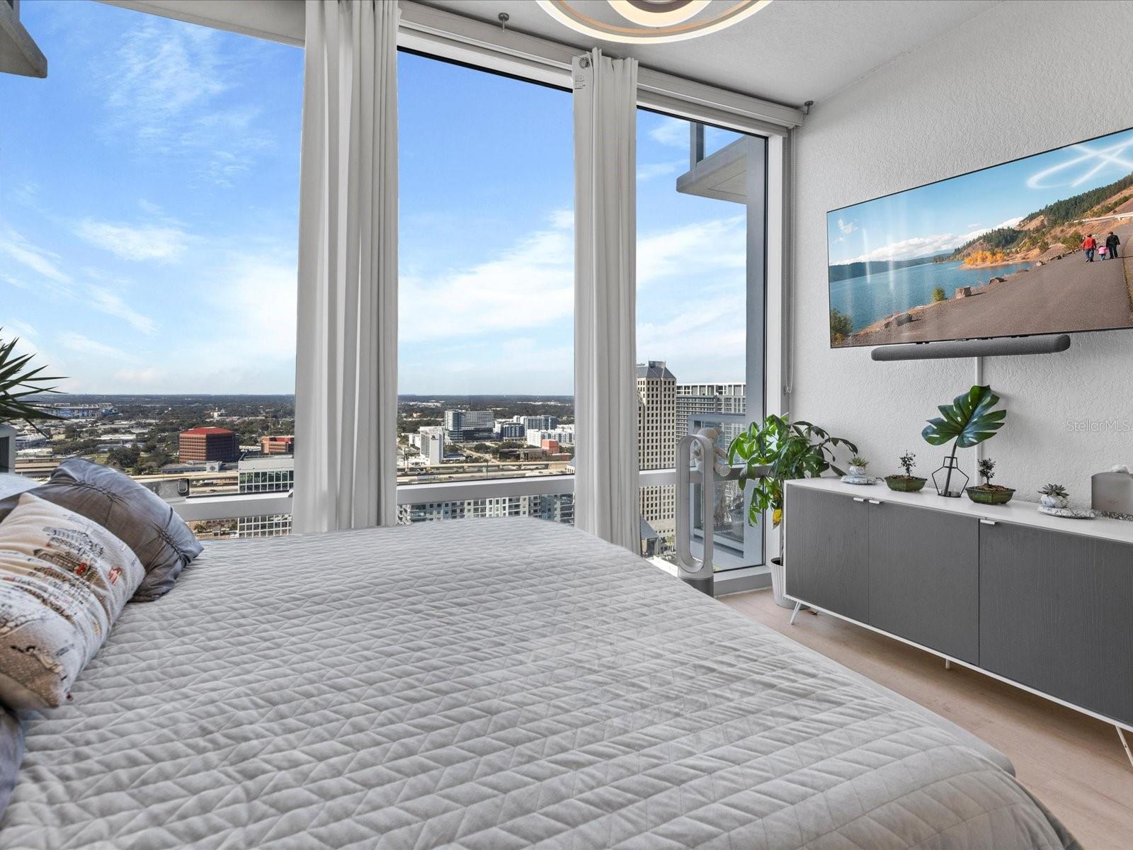 Image 16 of 38 For 150 Robinson Street 2906