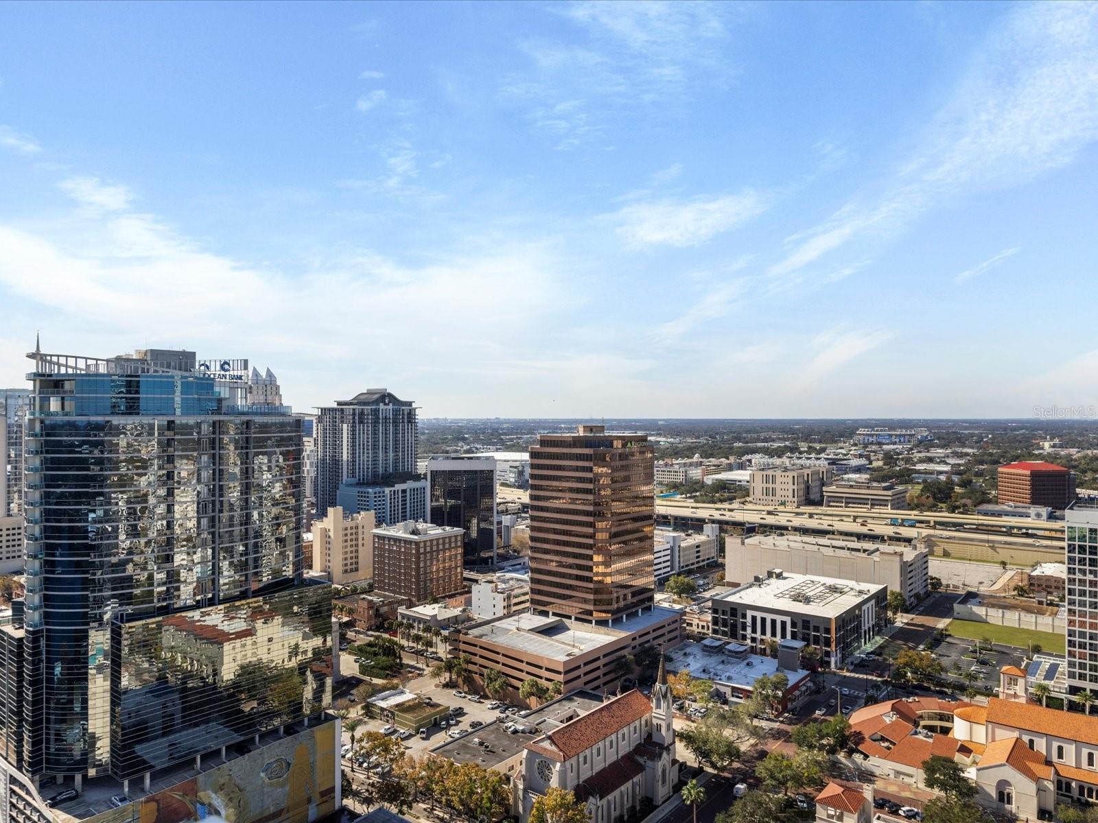 Image 22 of 38 For 150 Robinson Street 2906