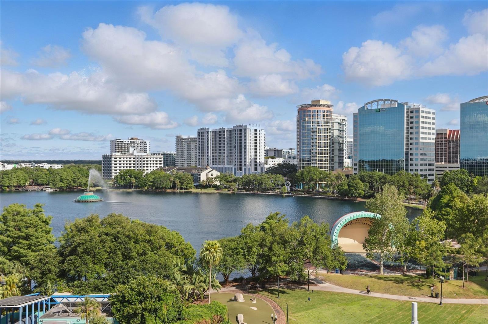 Image 25 of 38 For 150 Robinson Street 2906