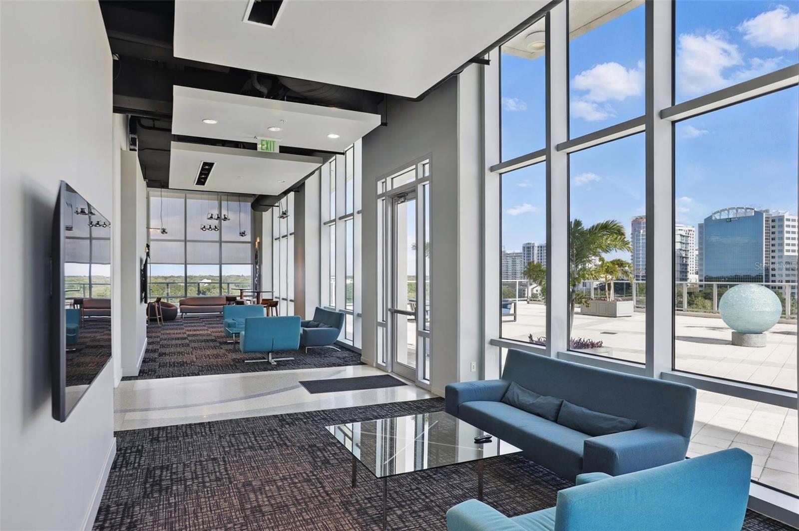 Image 29 of 38 For 150 Robinson Street 2906