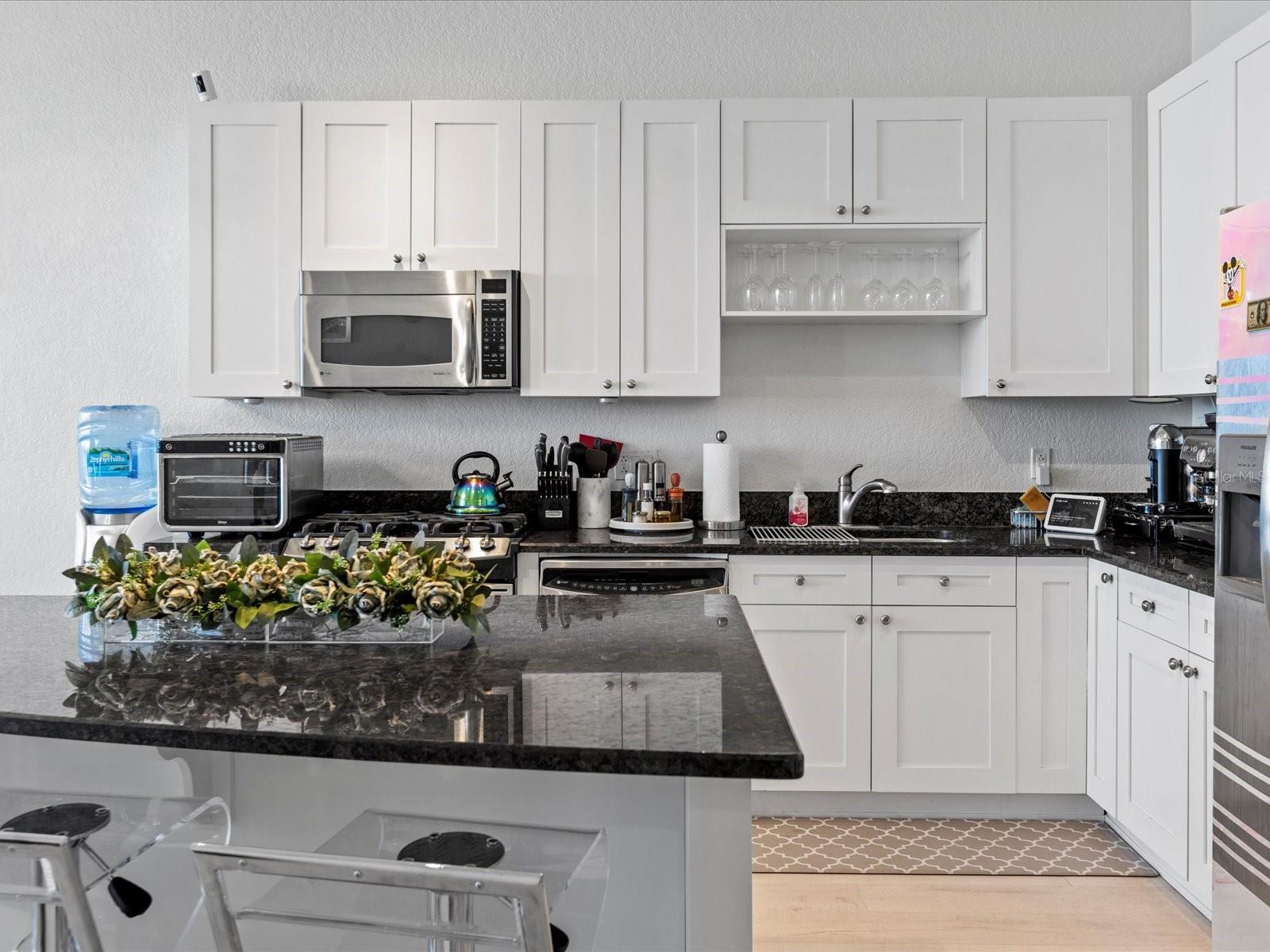 Image 4 of 38 For 150 Robinson Street 2906