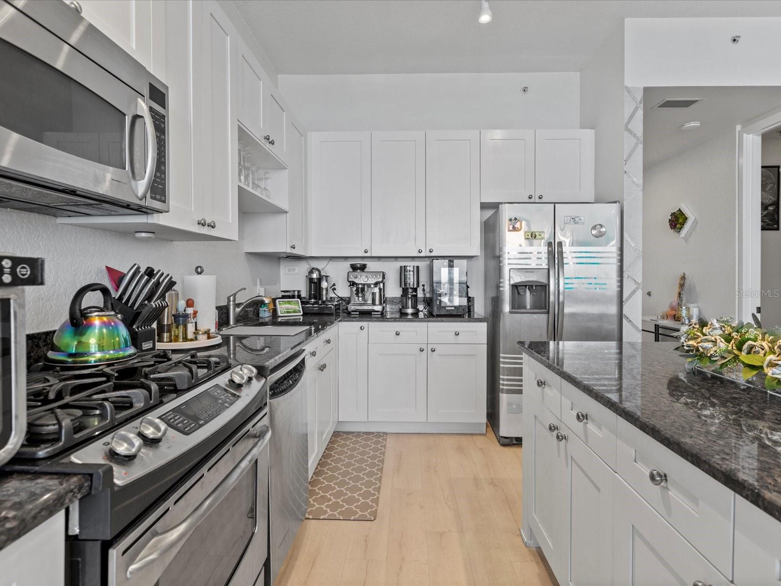 Image 7 of 38 For 150 Robinson Street 2906