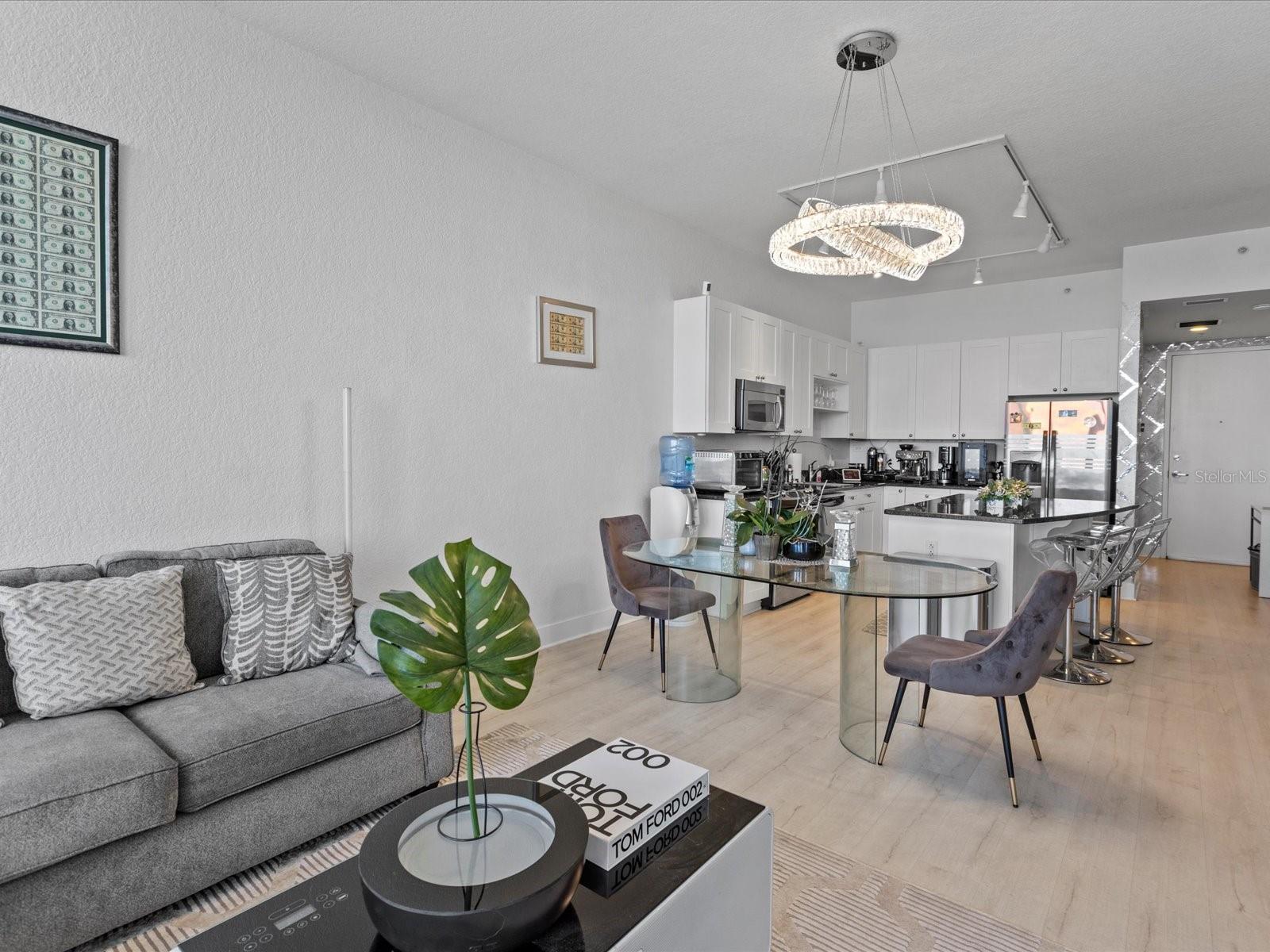 Image 9 of 38 For 150 Robinson Street 2906