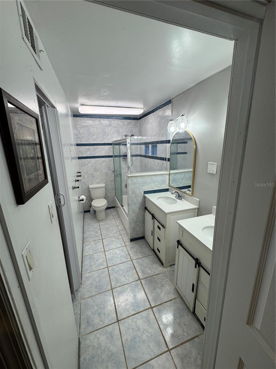 Image 17 of 22 For 1836 Warringwood Drive B4