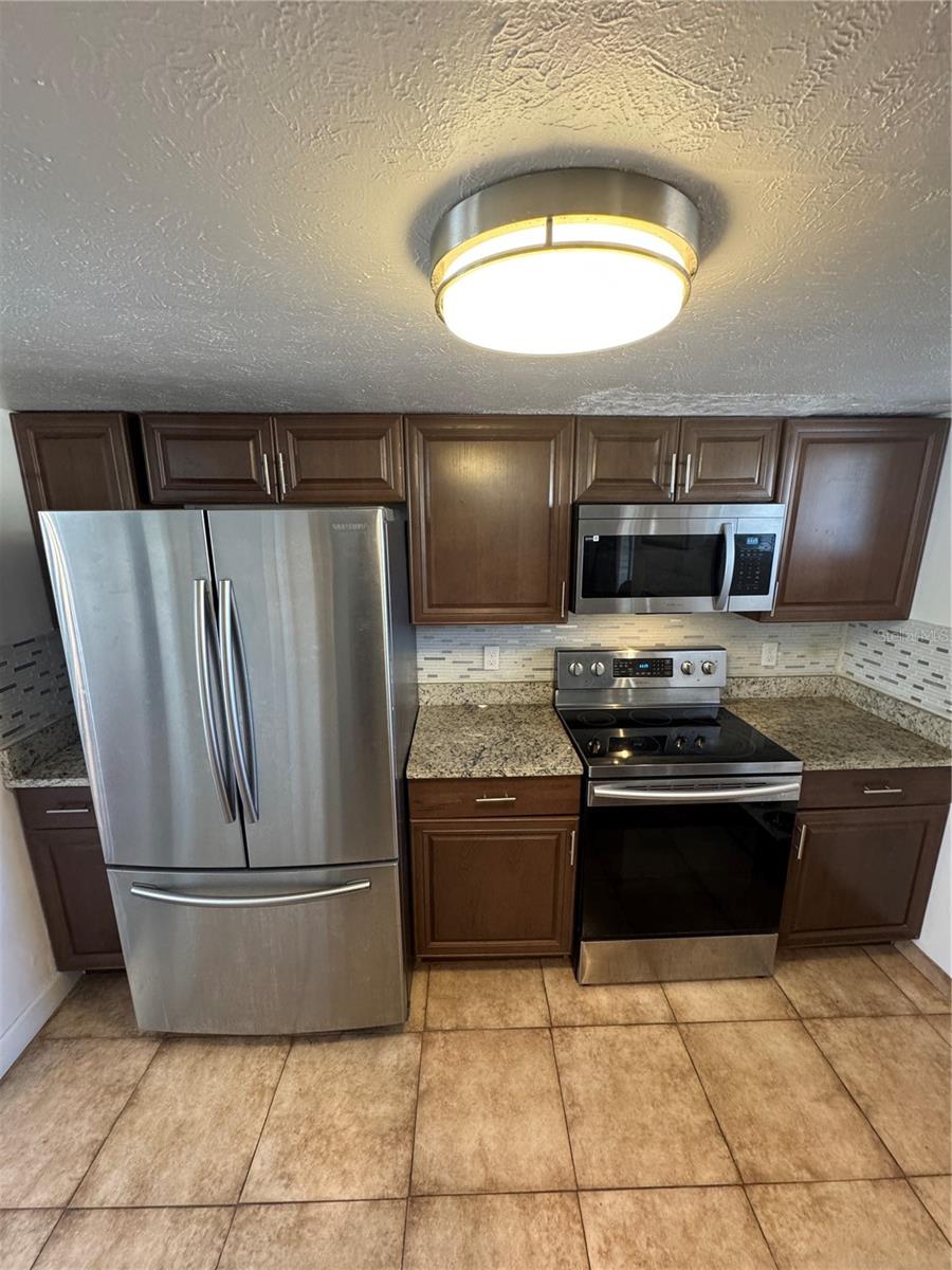 Image 5 of 22 For 1836 Warringwood Drive B4