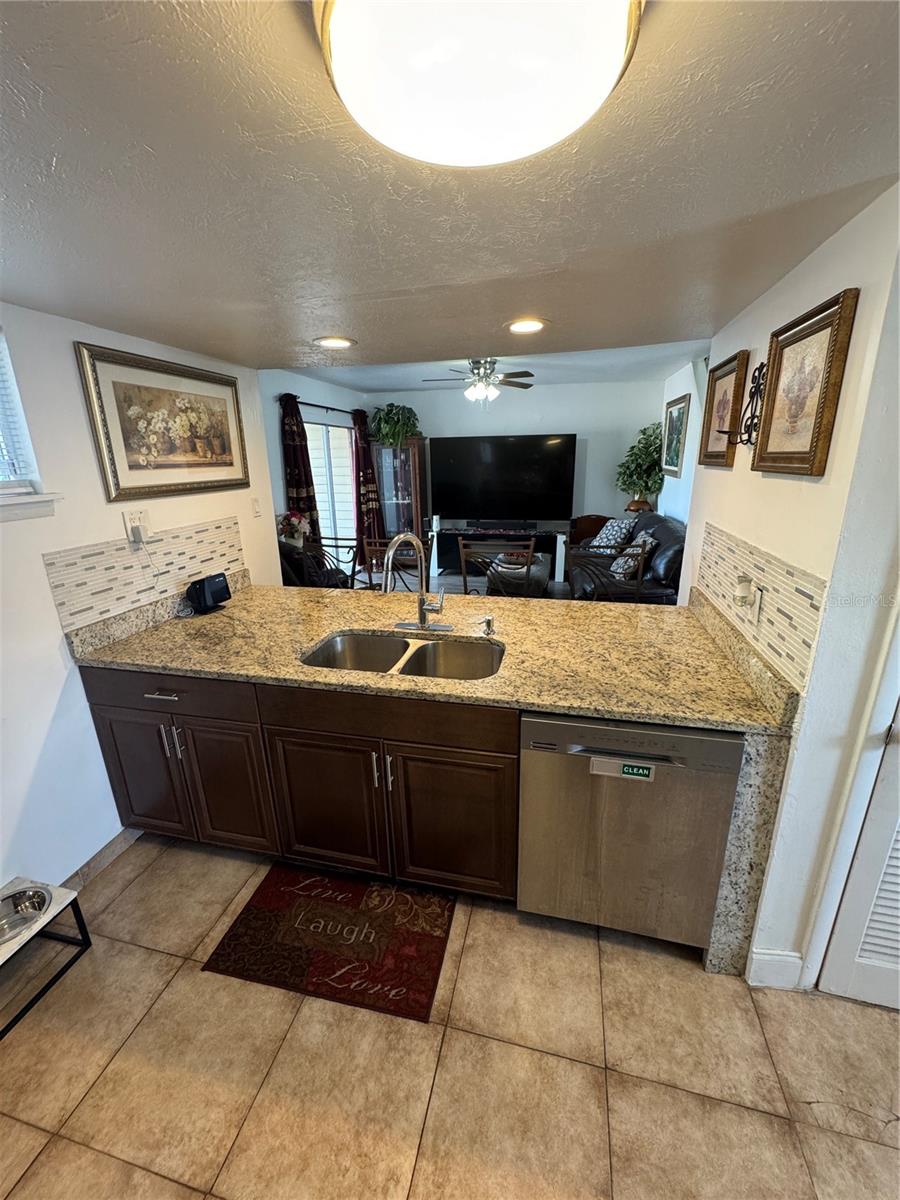 Image 7 of 22 For 1836 Warringwood Drive B4