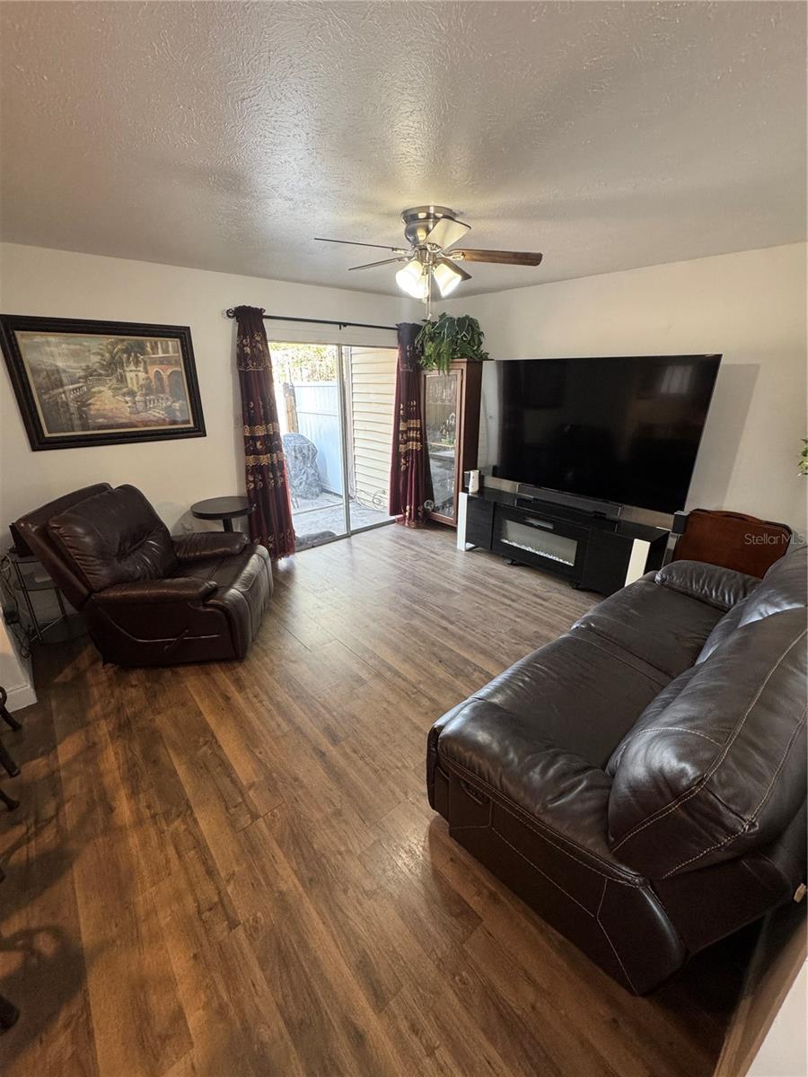 Image 8 of 22 For 1836 Warringwood Drive B4