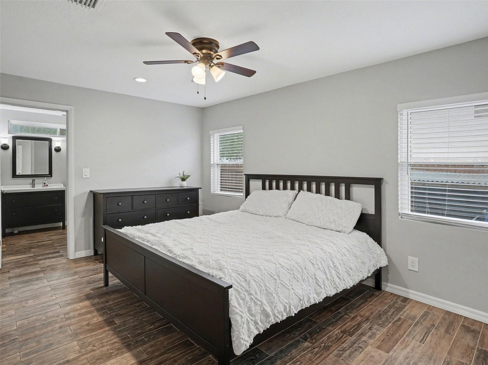 Image 14 of 37 For 2327 Greenbush Court