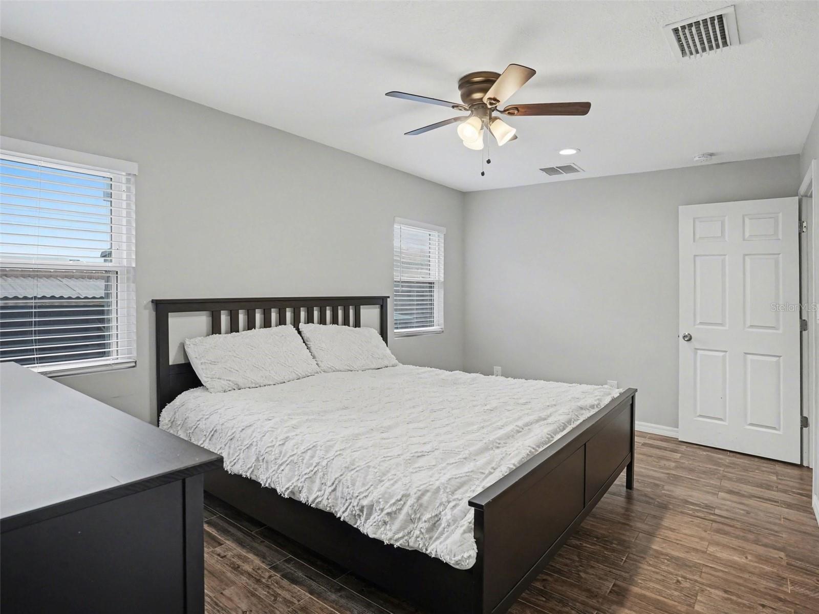 Image 15 of 37 For 2327 Greenbush Court