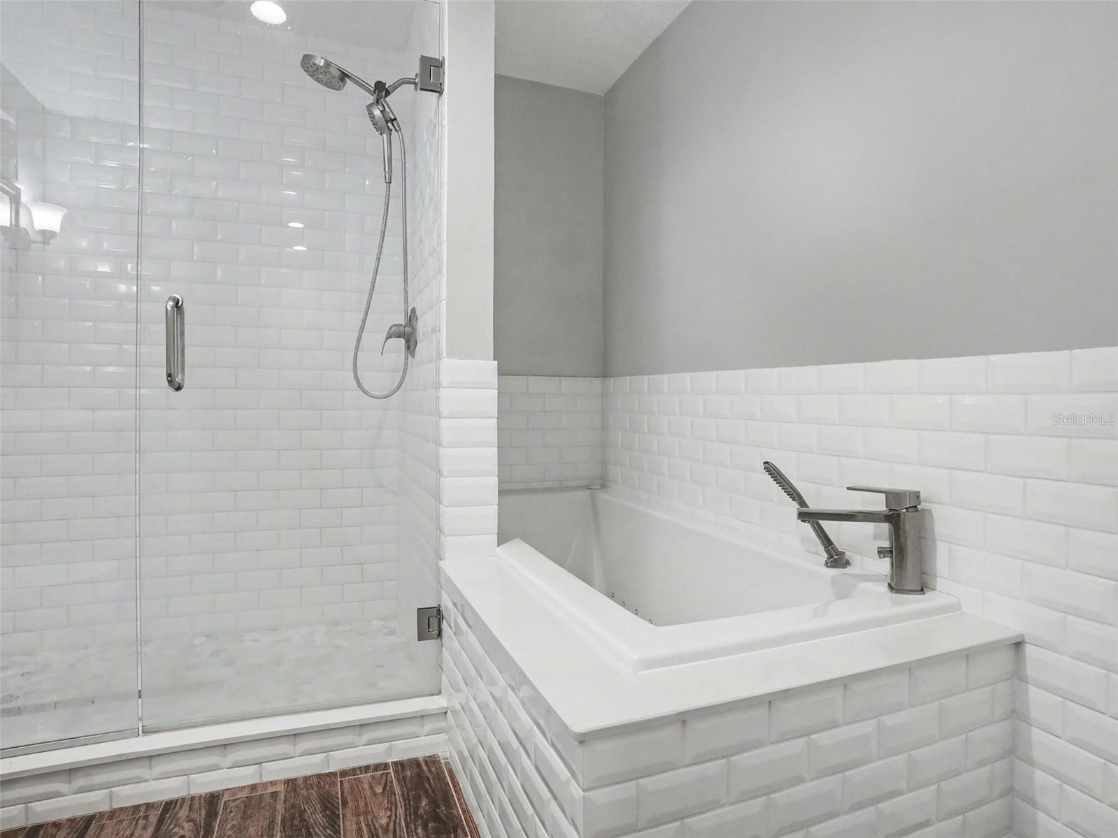 Image 17 of 37 For 2327 Greenbush Court