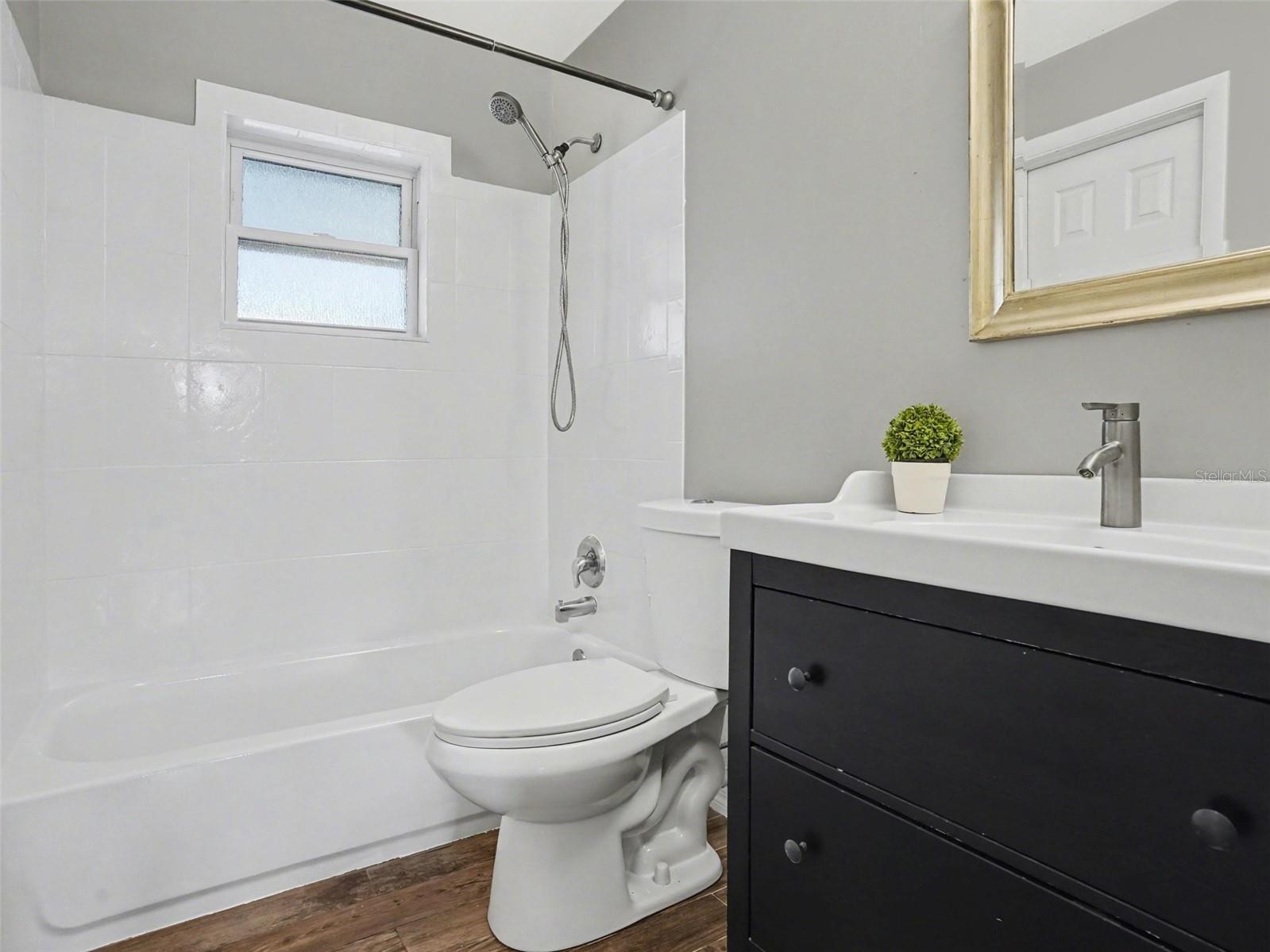 Image 22 of 37 For 2327 Greenbush Court