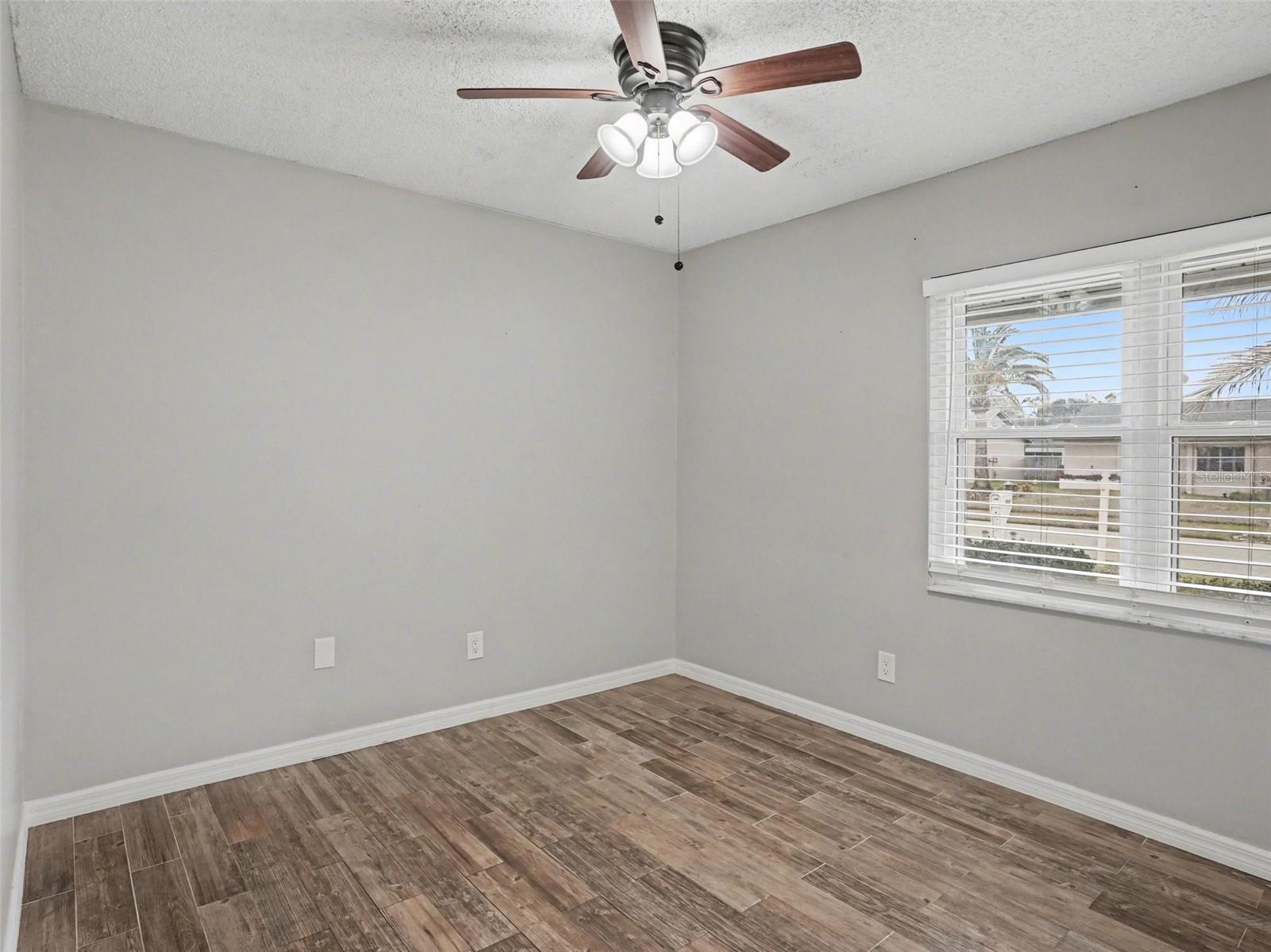 Image 26 of 37 For 2327 Greenbush Court