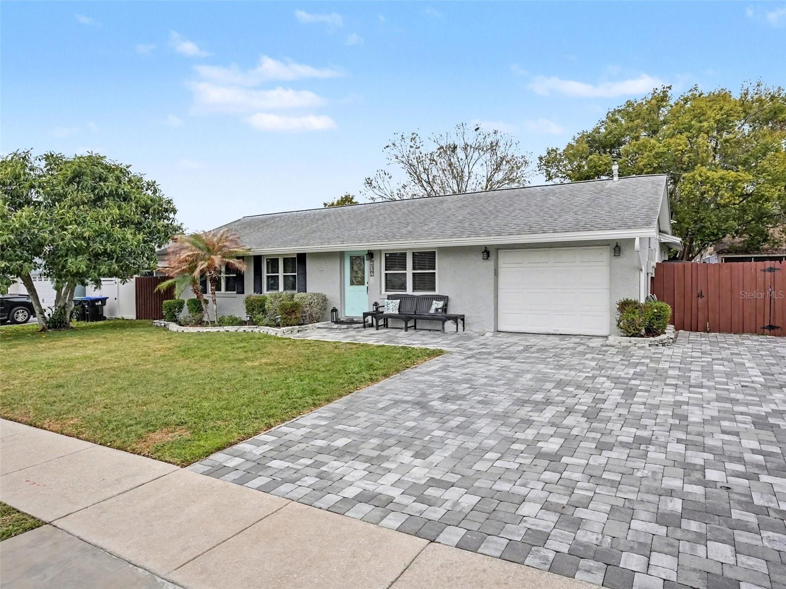 Image 4 of 37 For 2327 Greenbush Court