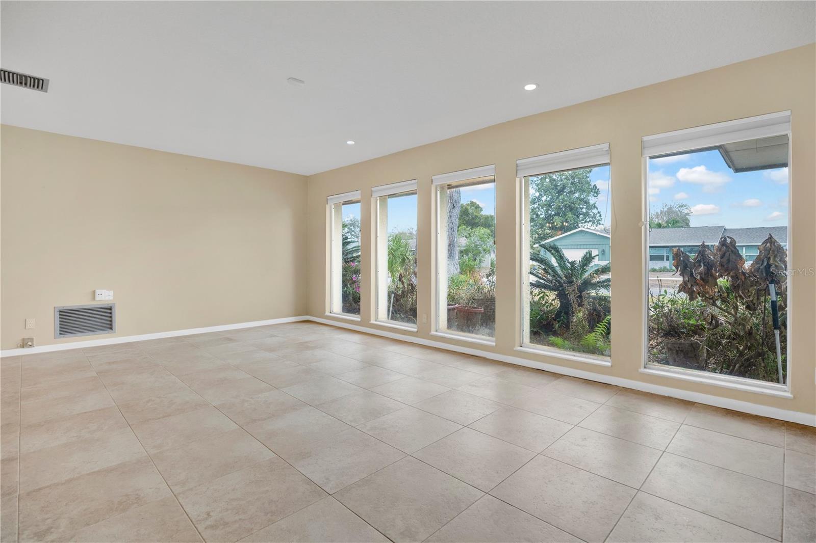 Image 6 of 49 For 4210 Stonewall Drive